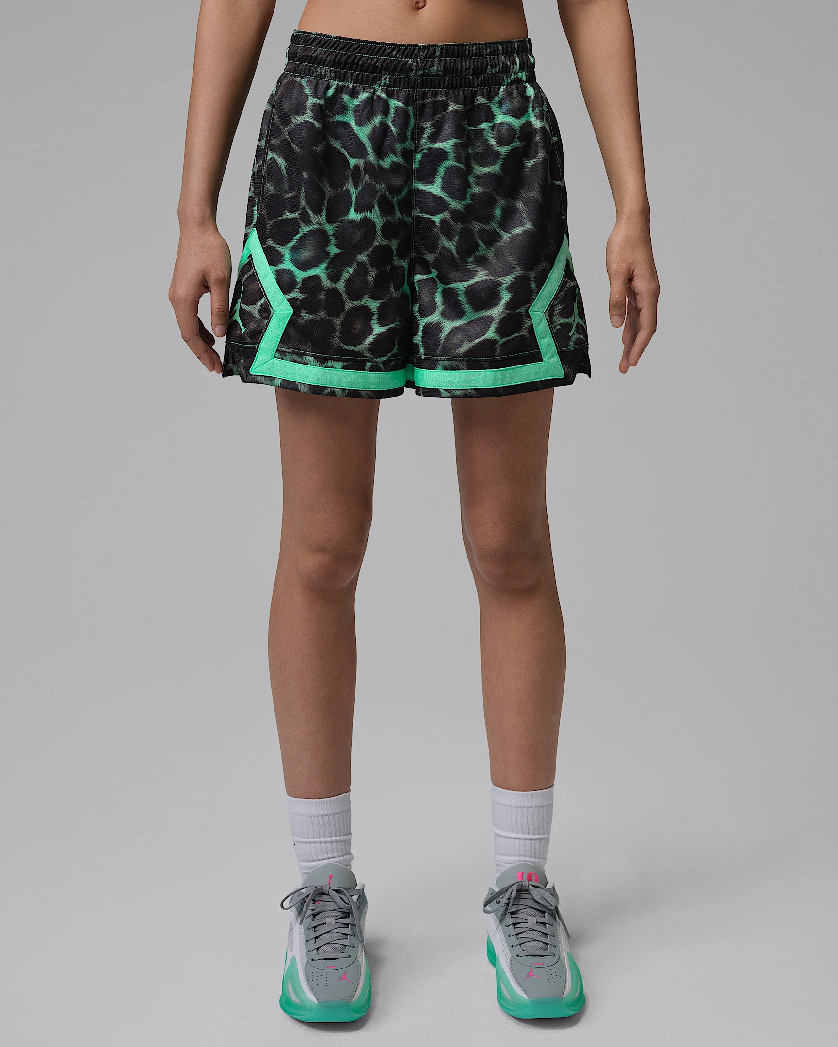Jordan Sport Women's 4" Diamond Shorts - 1