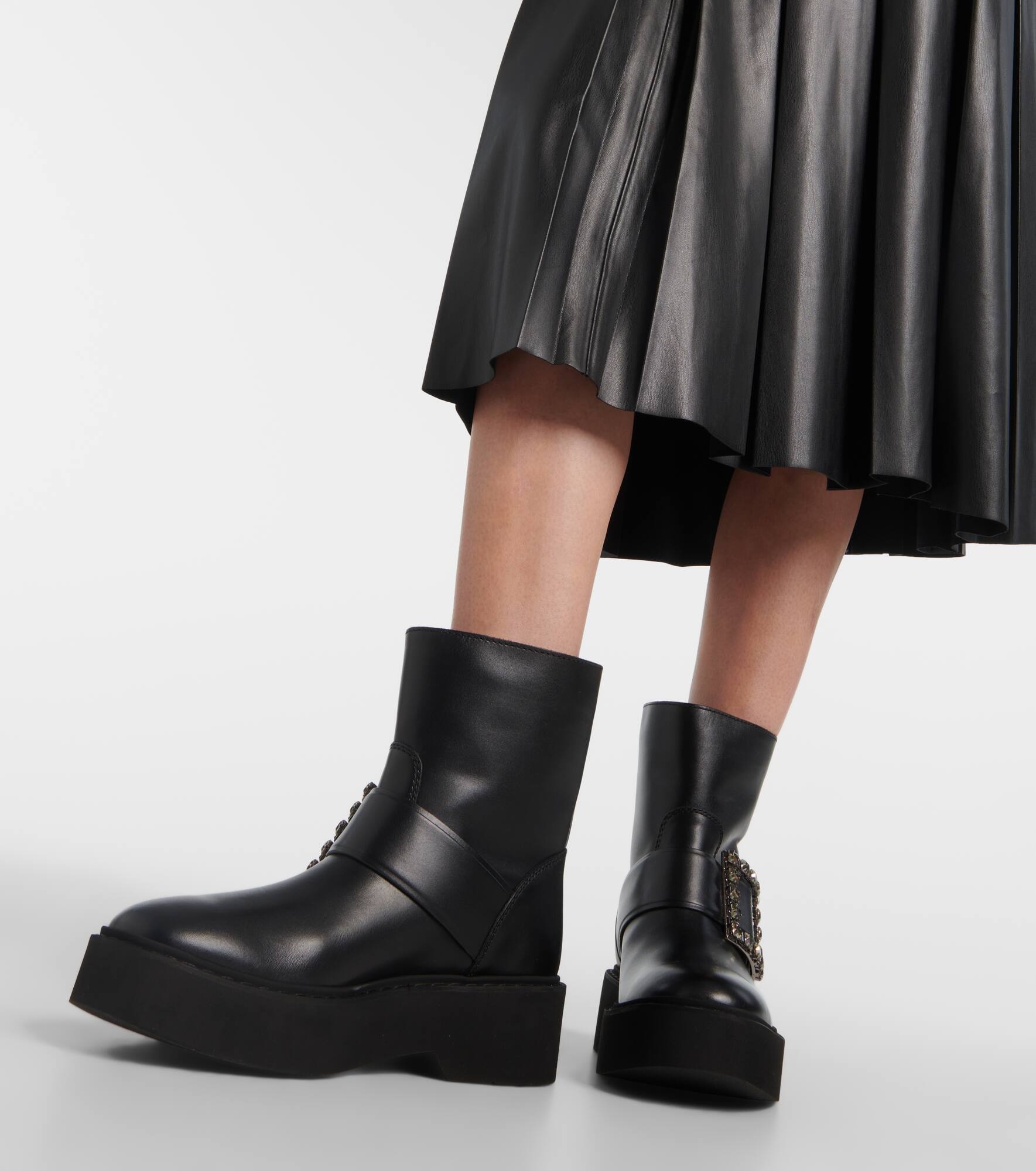 【関税&送料込】Roger Vivier Viv Rangers Combat Boots 5bcf132ec482635aca4864a3b20457