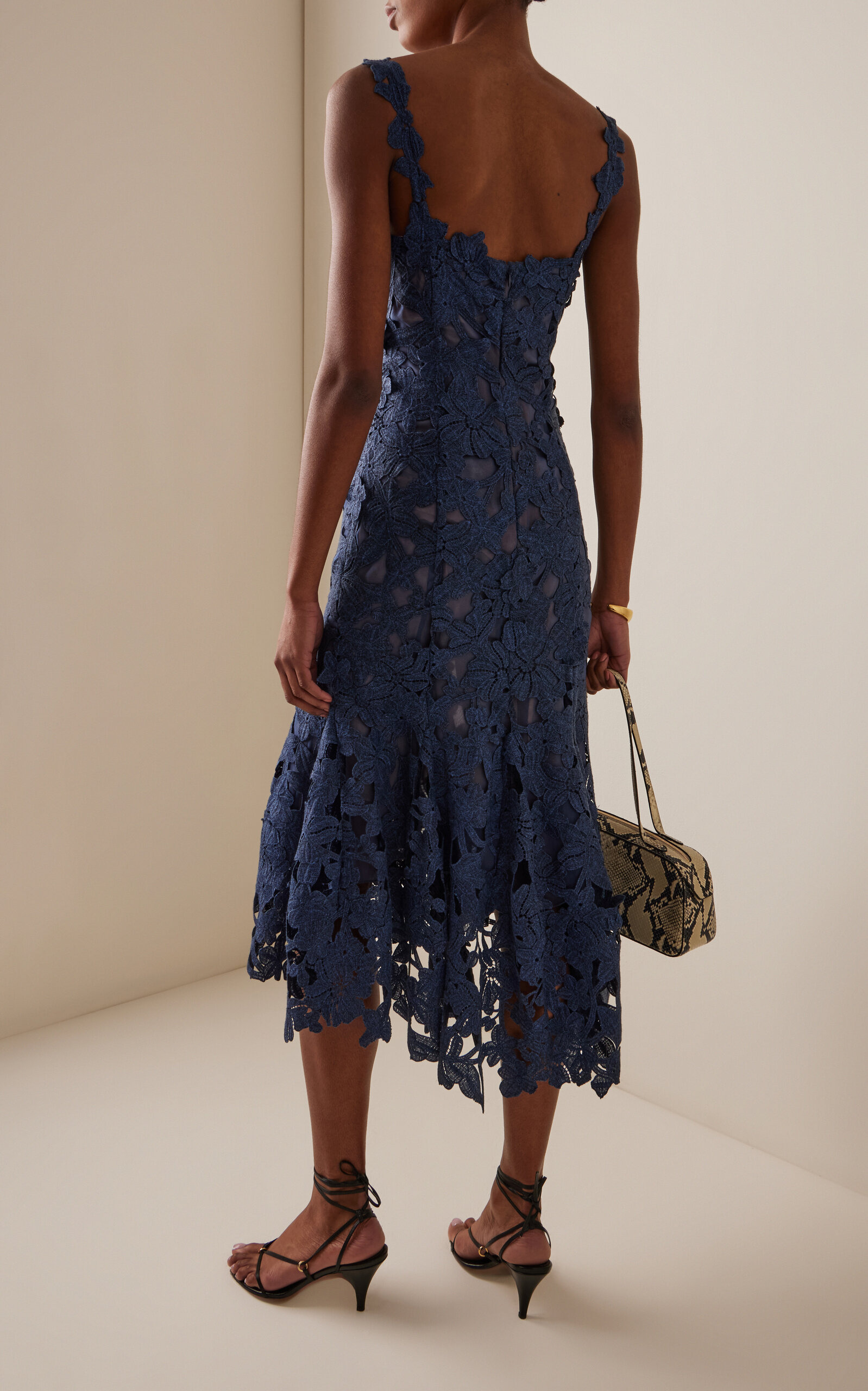 Asymmetric Floral Guipure Midi Dress blue - 4