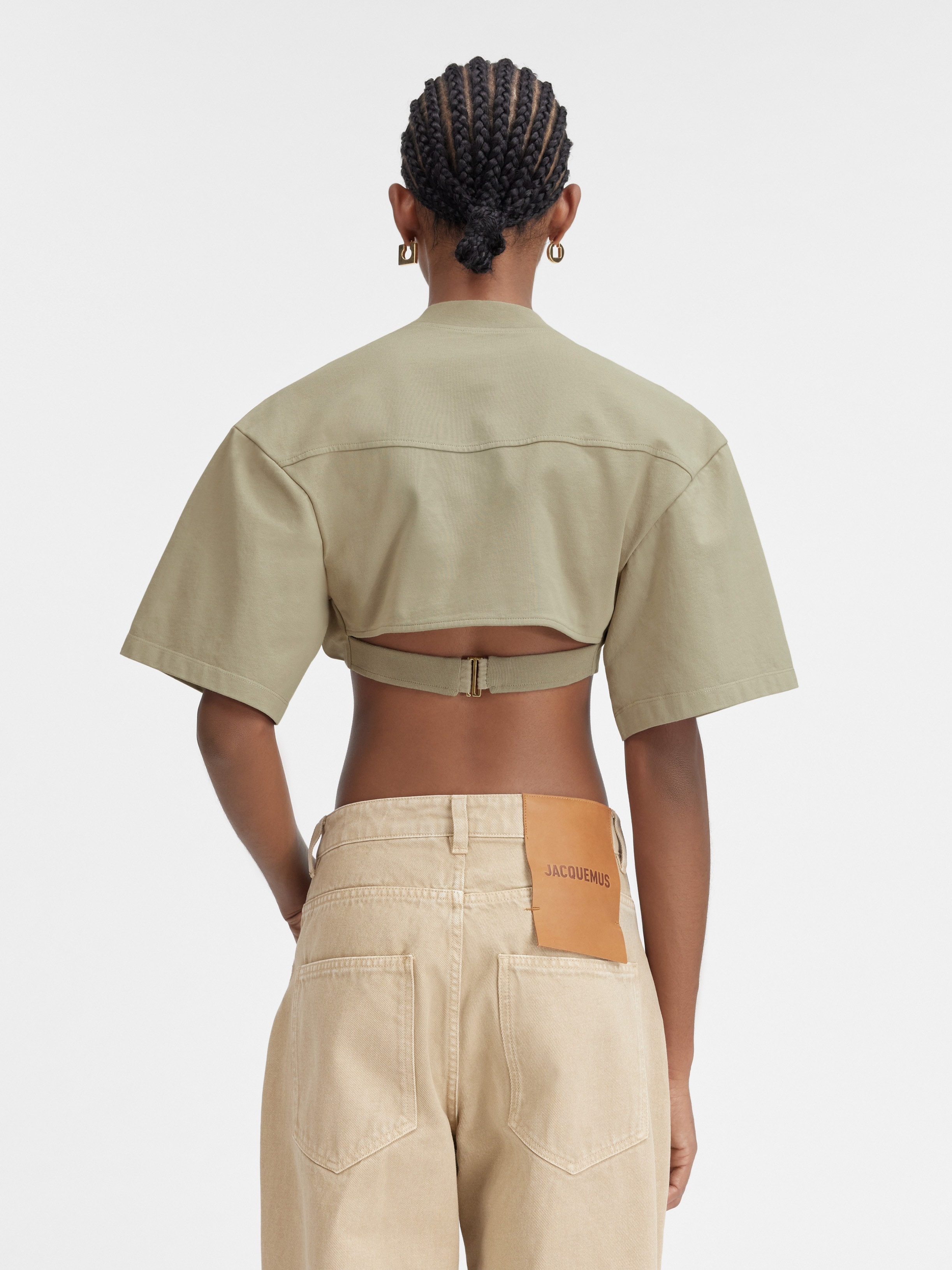 【Jacquemus】 LeTシャツ Bahia Courtコットンクロップトップ Le T-Shirt Bahia Court cotton crop top in black - Jacquemus
