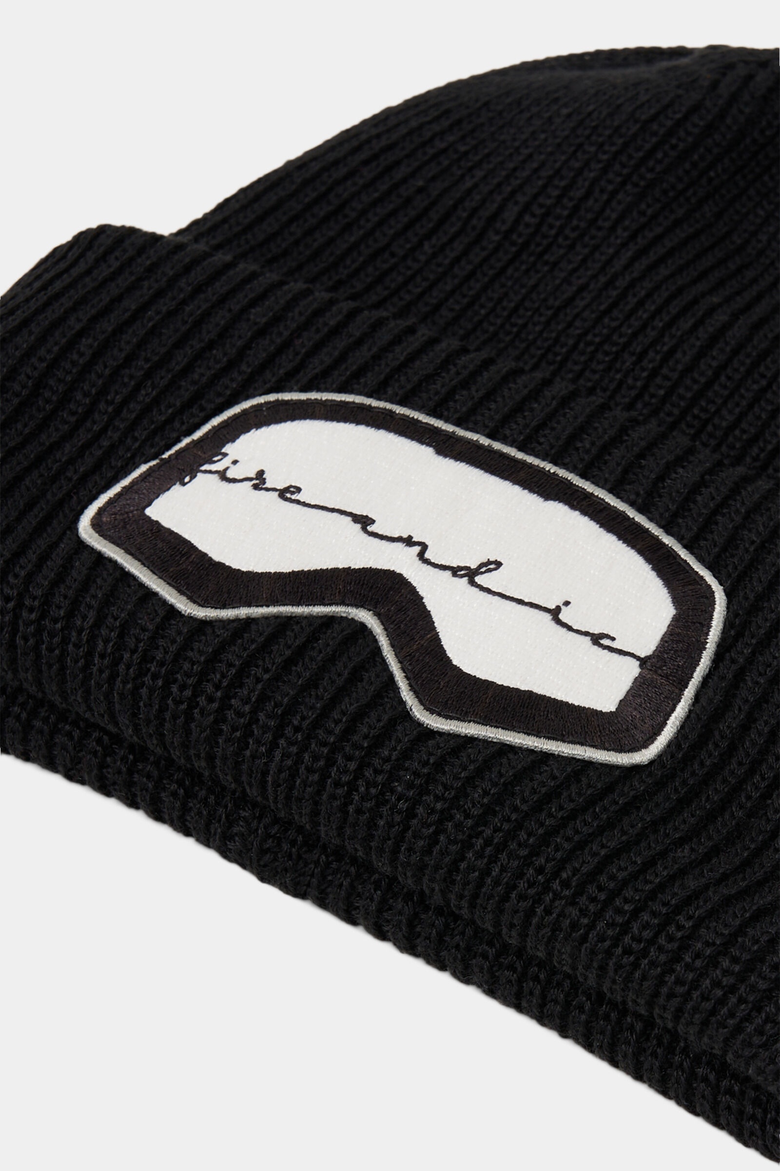 Zaida Beanie in Black - 3