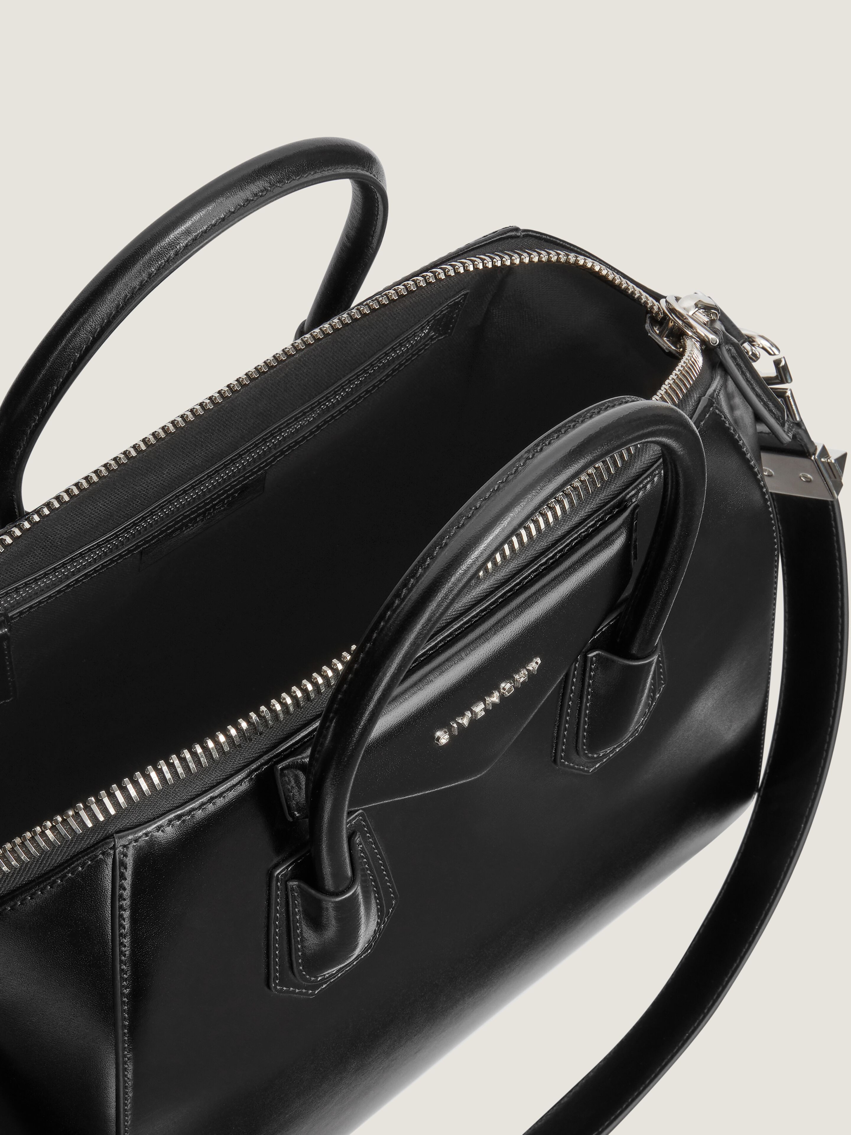 MEDIUM ANTIGONA BAG - 4
