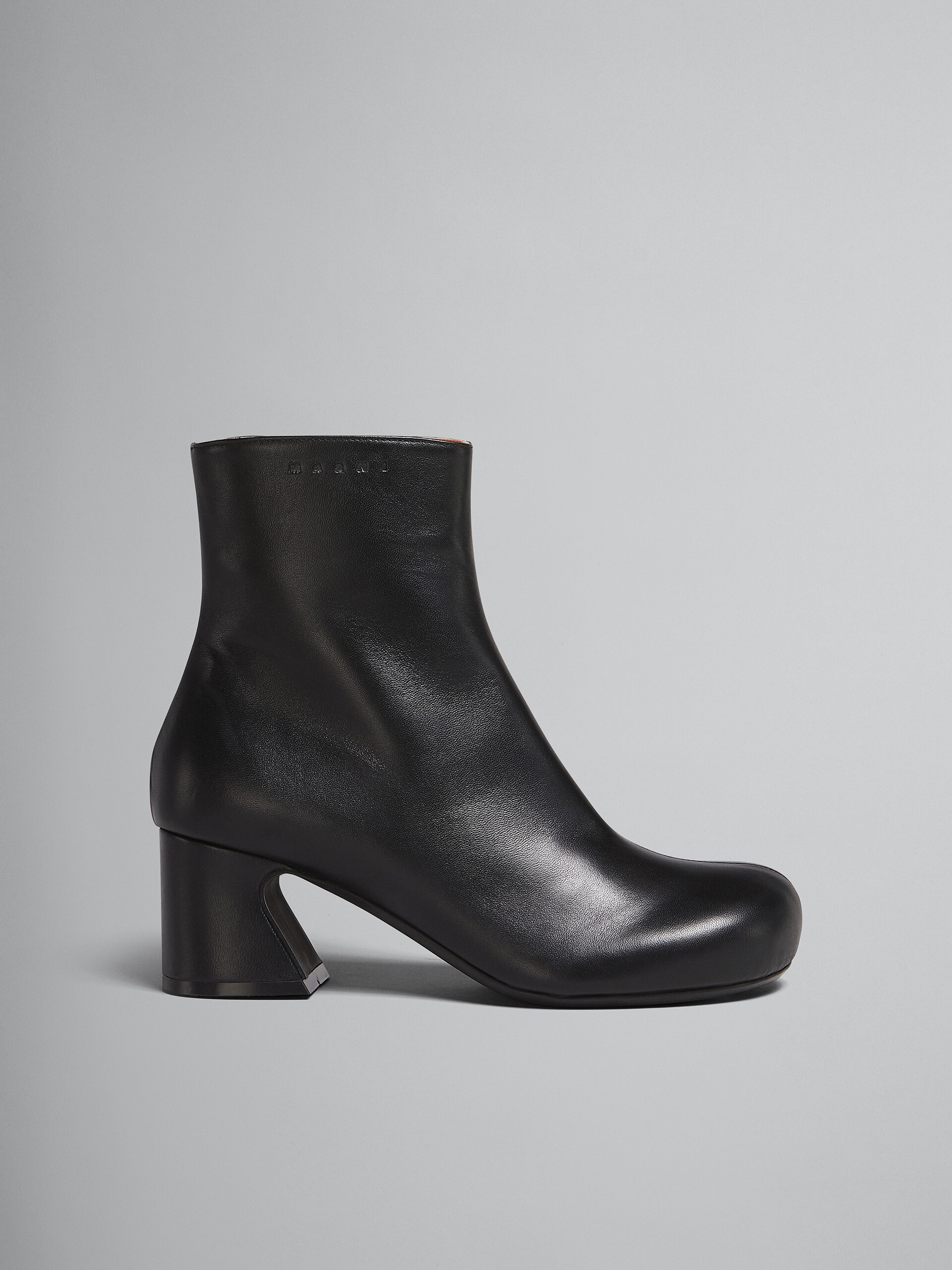 BLACK LEATHER ANKLE BOOT - 1