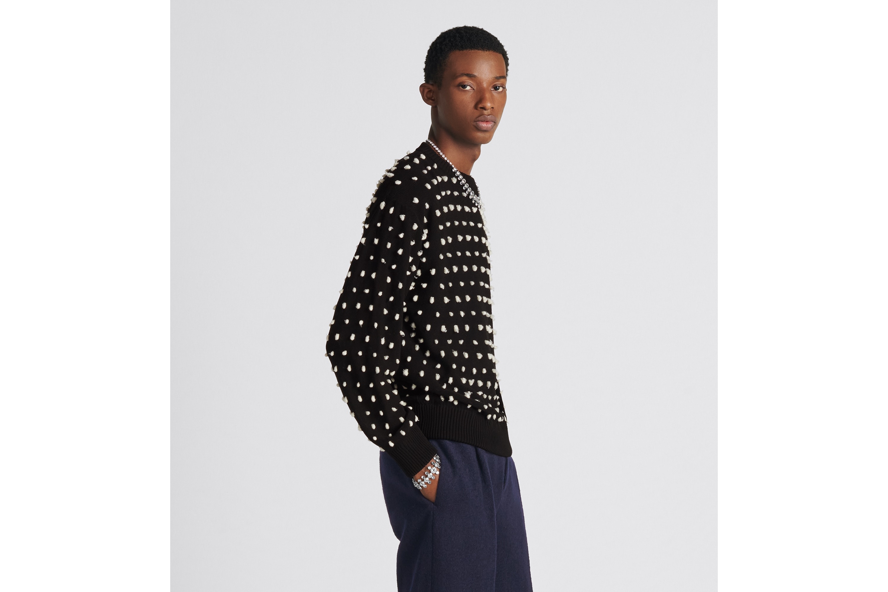 Round-Neck Sweater - 5