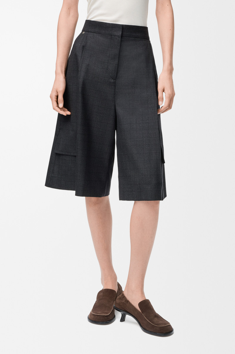 Cargo shorts in wool 3
