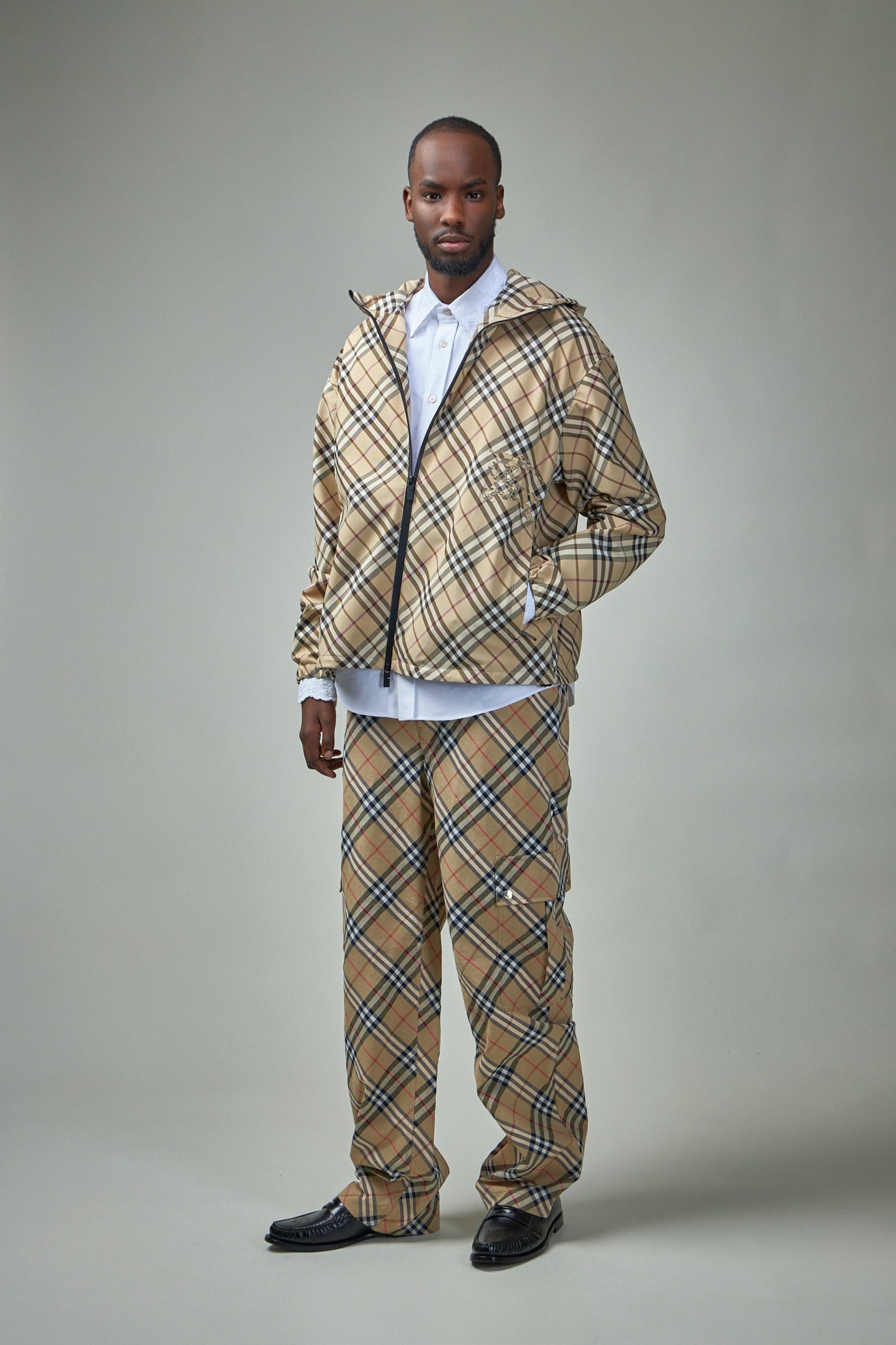 BURBERRY☆25SS チェック フード ウインドブレーカー ジャケット Check Track Jacket in Sand - Men | Burberry® Official