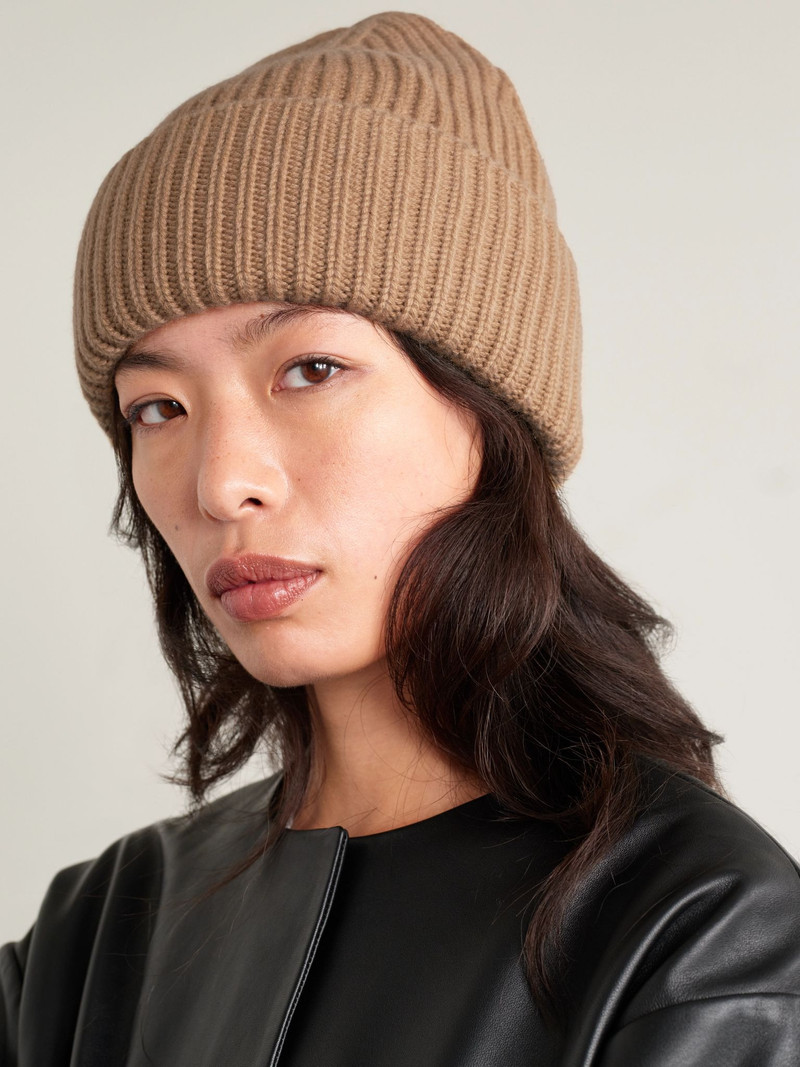 Yves Salomon Ribbed cashmere beanie Beige outlook