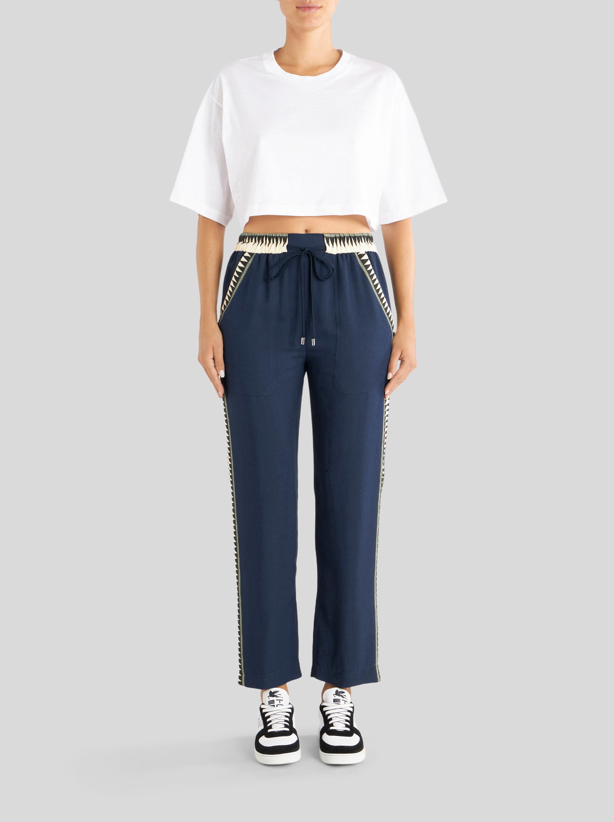 JOGGING TROUSERS WITH GEOMETRIC DETAILS - 3