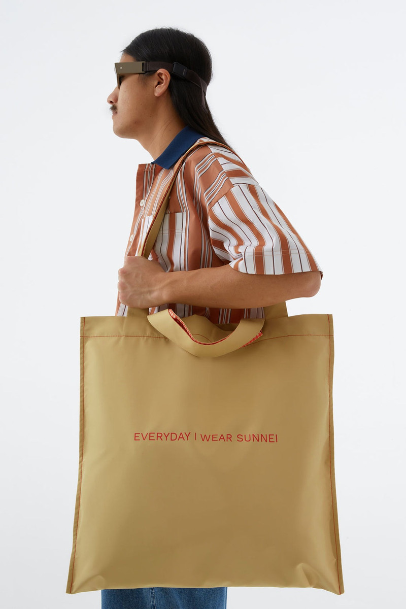 ★SUNNEI★ Micro Parallelepipedo Tote Bag Beige Red CACCXSLG MUSINSA | SUNNEI Micro Parallelepipedo Tote Bag - Beige:Red