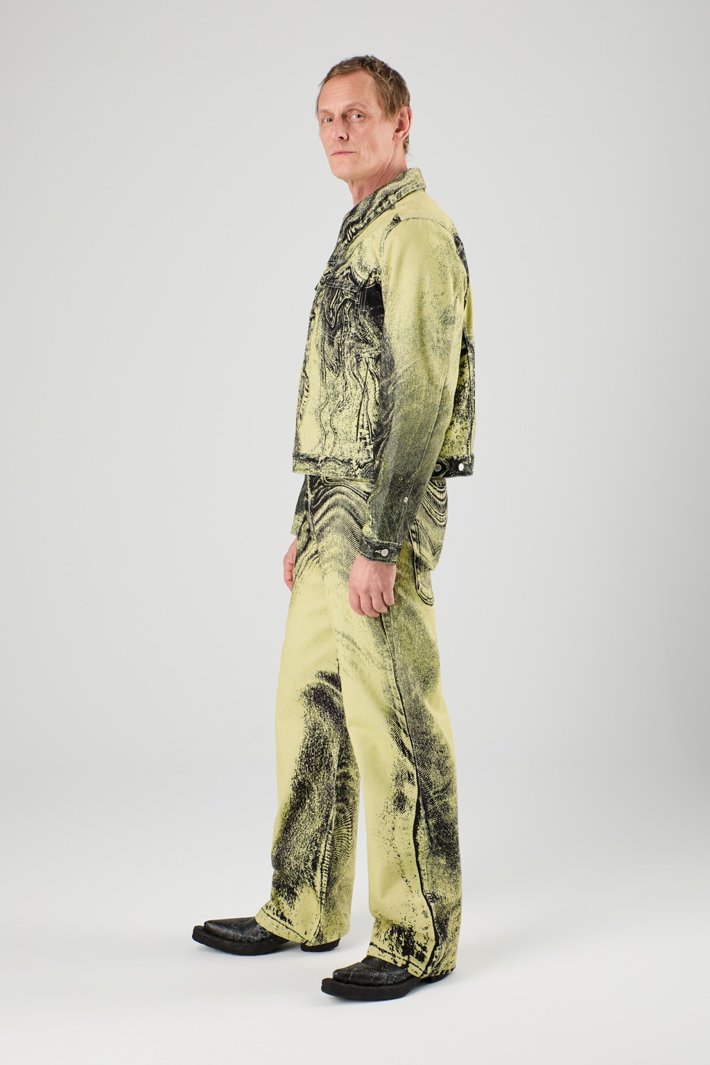 Yellow-Black Distorted Print Denim Jacket - 4