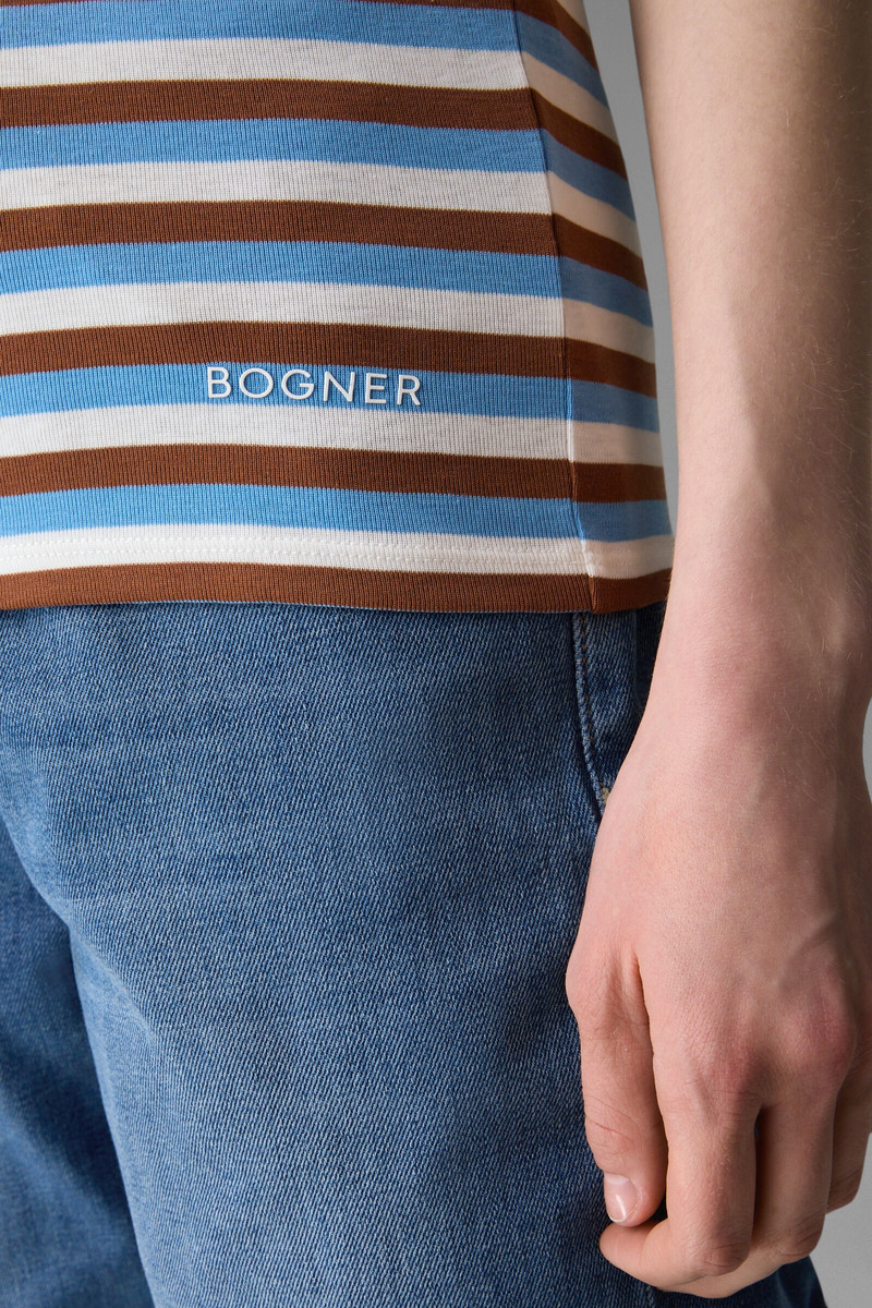 Jackie T-shirt in Light blue/Brown 5