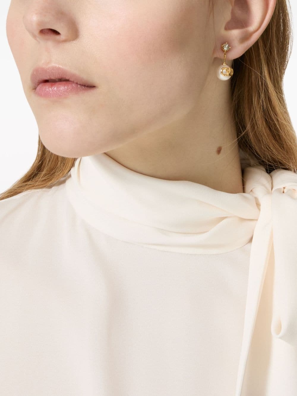 VLogo Signature faux-pearl earrings - 5
