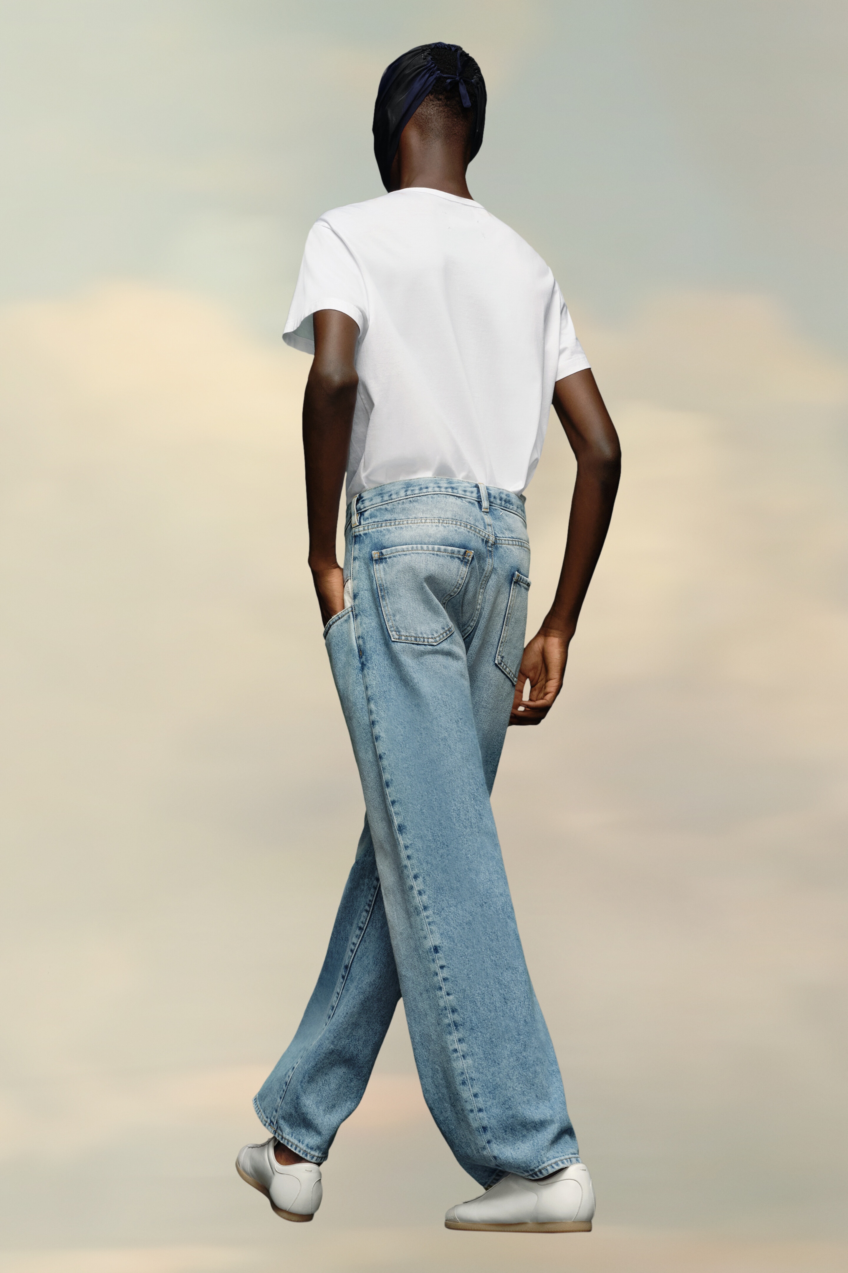 Straight jeans with contrasted pockets - 4