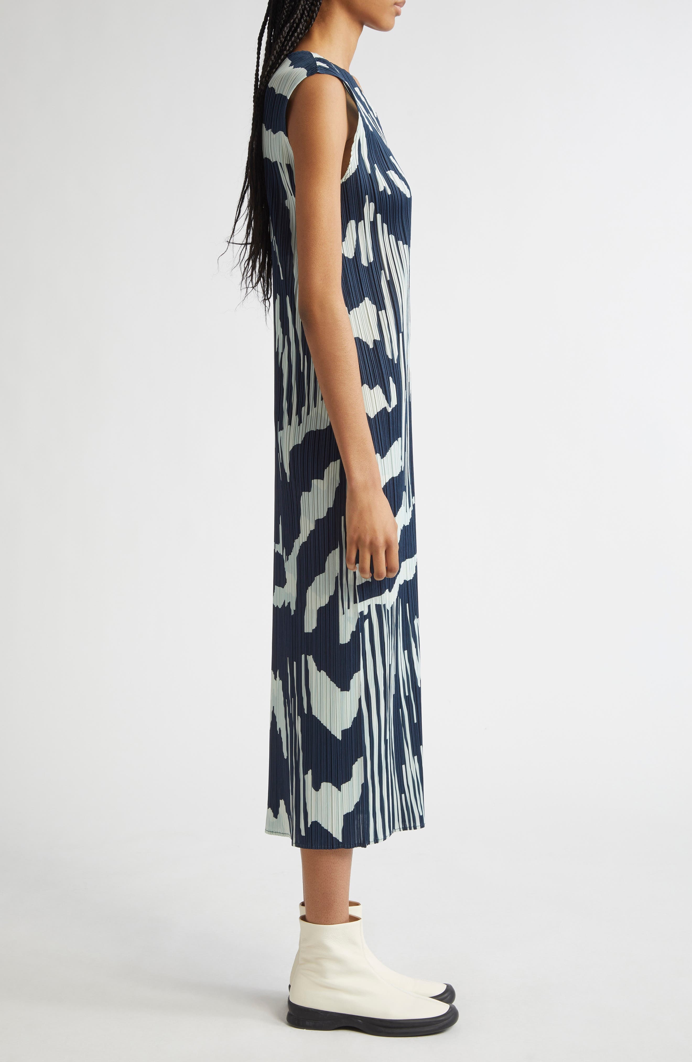 Pleats Please Issey Miyake Refraction Print Pleated Midi Dress in Grayish Navy at Nordstrom - 3