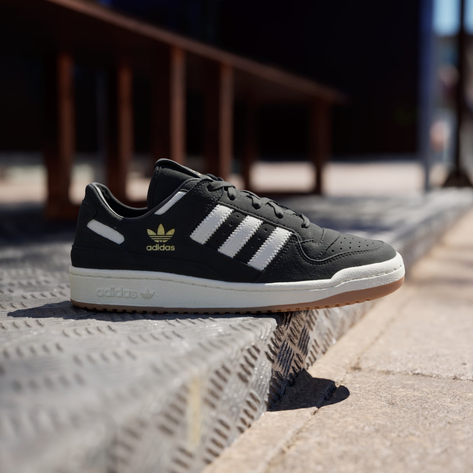 adidas Forum Low CL Shoes | REVERSIBLE