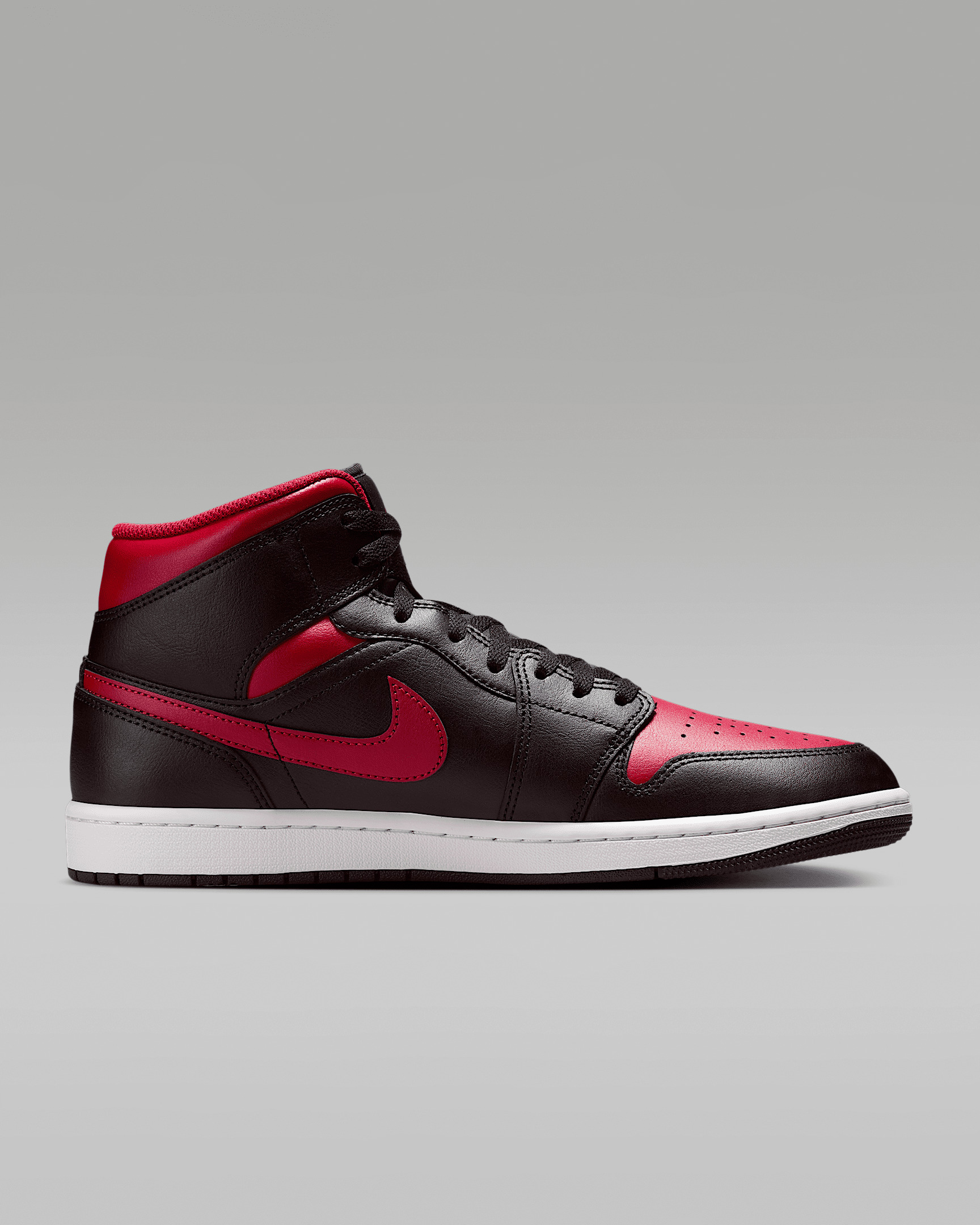 Air Jordan 1 Mid Men's Shoes - 3