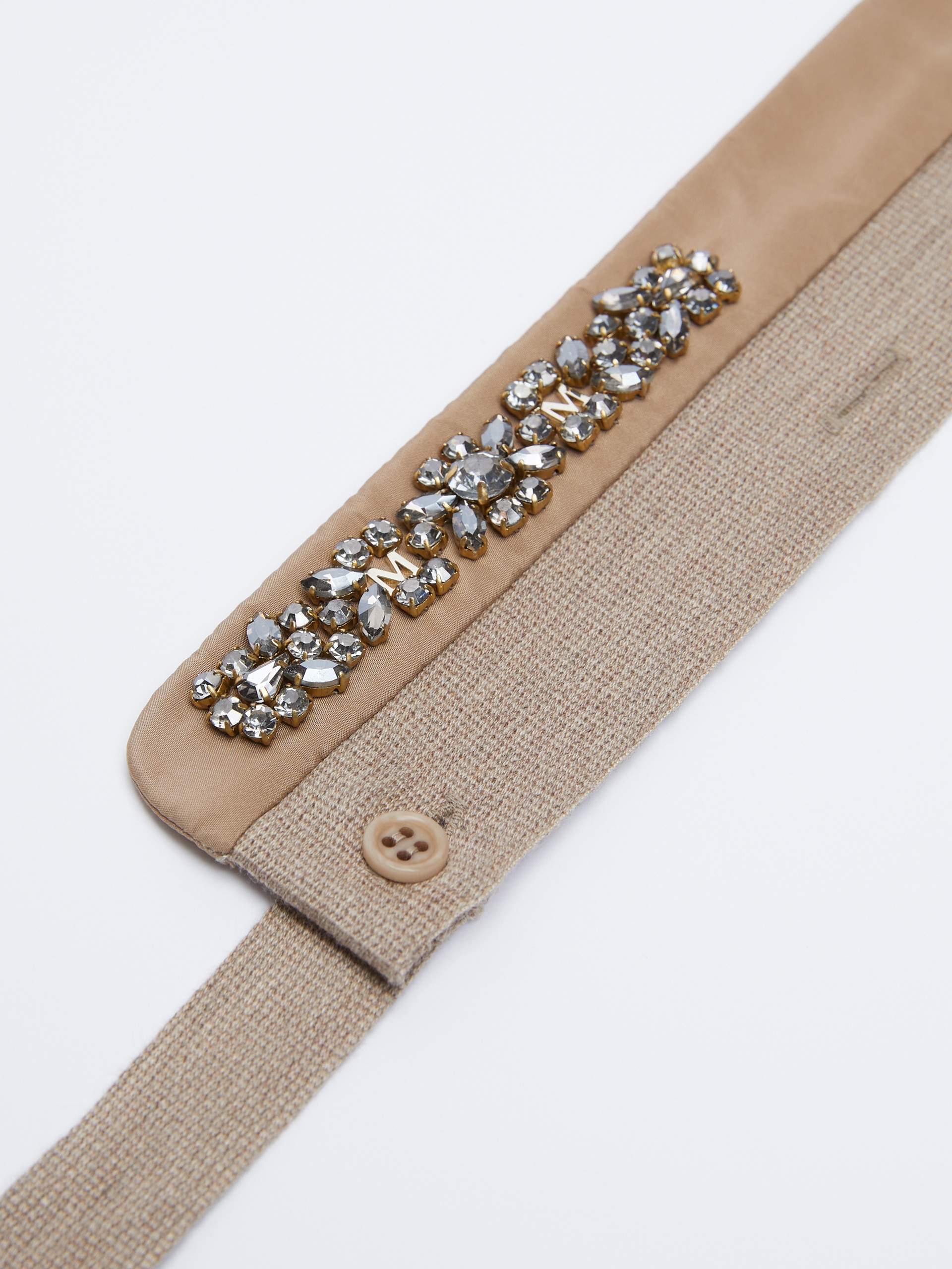 LEO Embroidered hood trim - 2