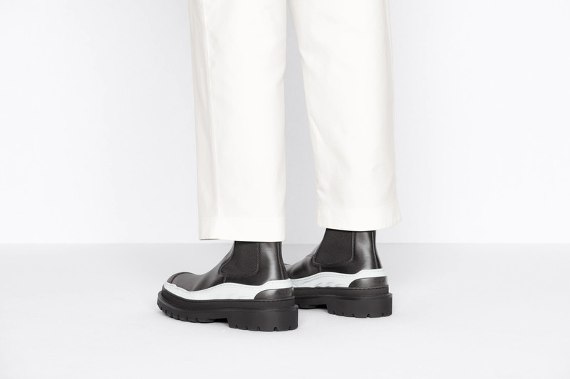 DIOR AND SACAI Chelsea Boot 9