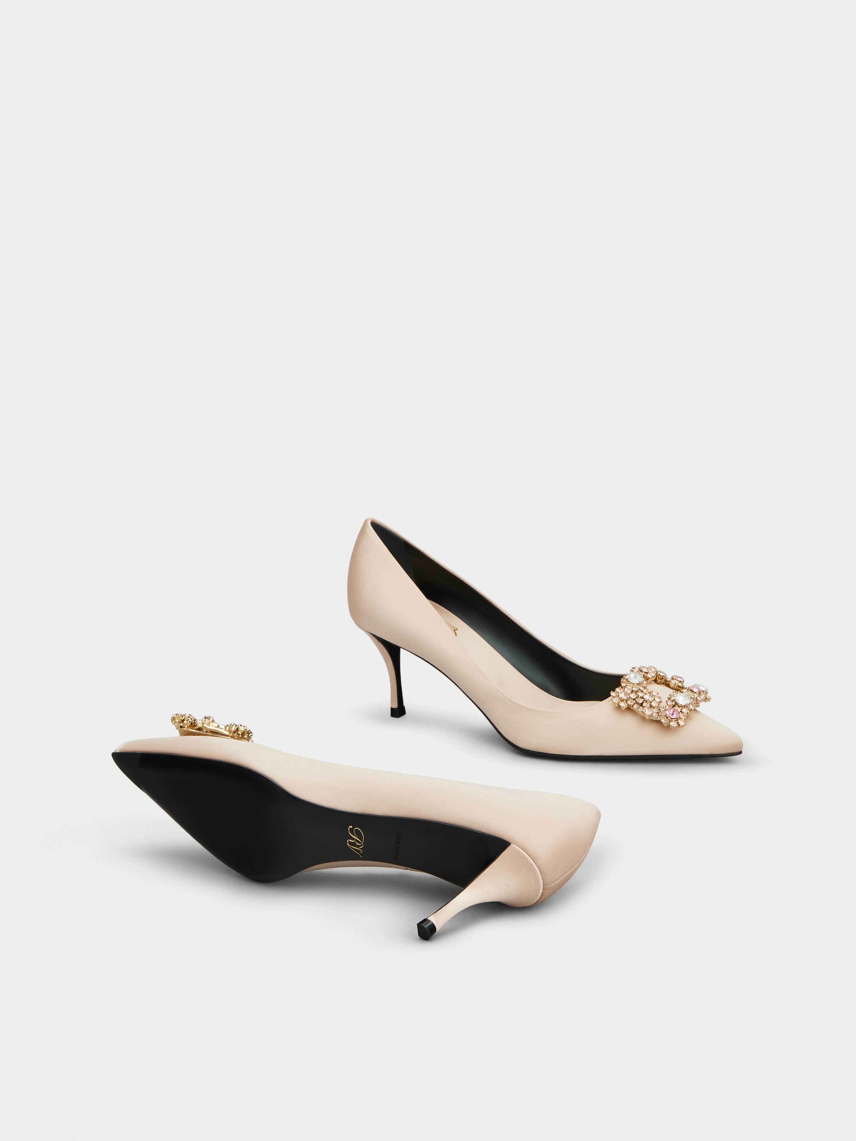 Flower Strass Buckle Pumps in Satin - 6