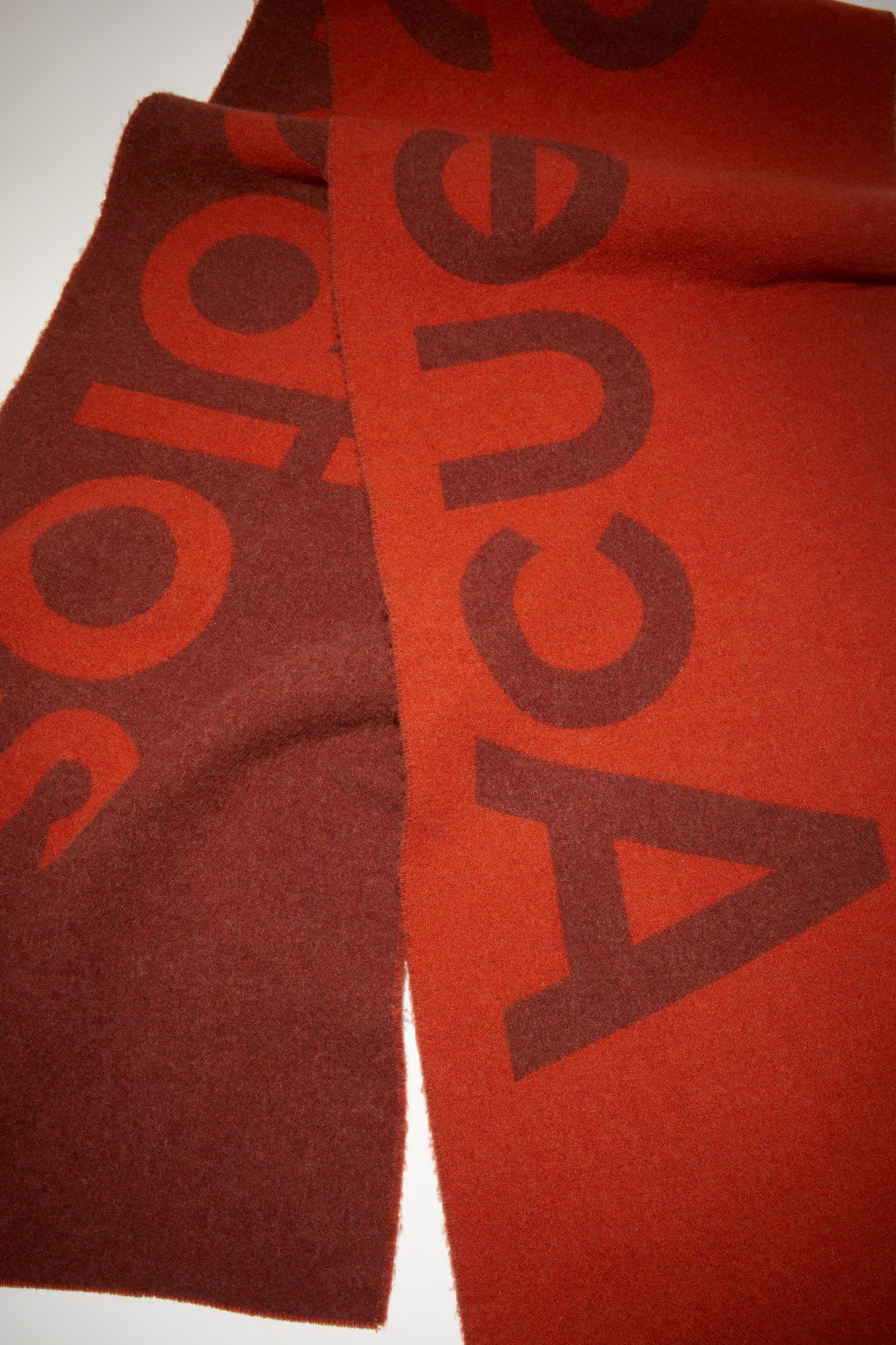 Logo jacquard scarf - Narrow - Rust brown/rust orange - 4