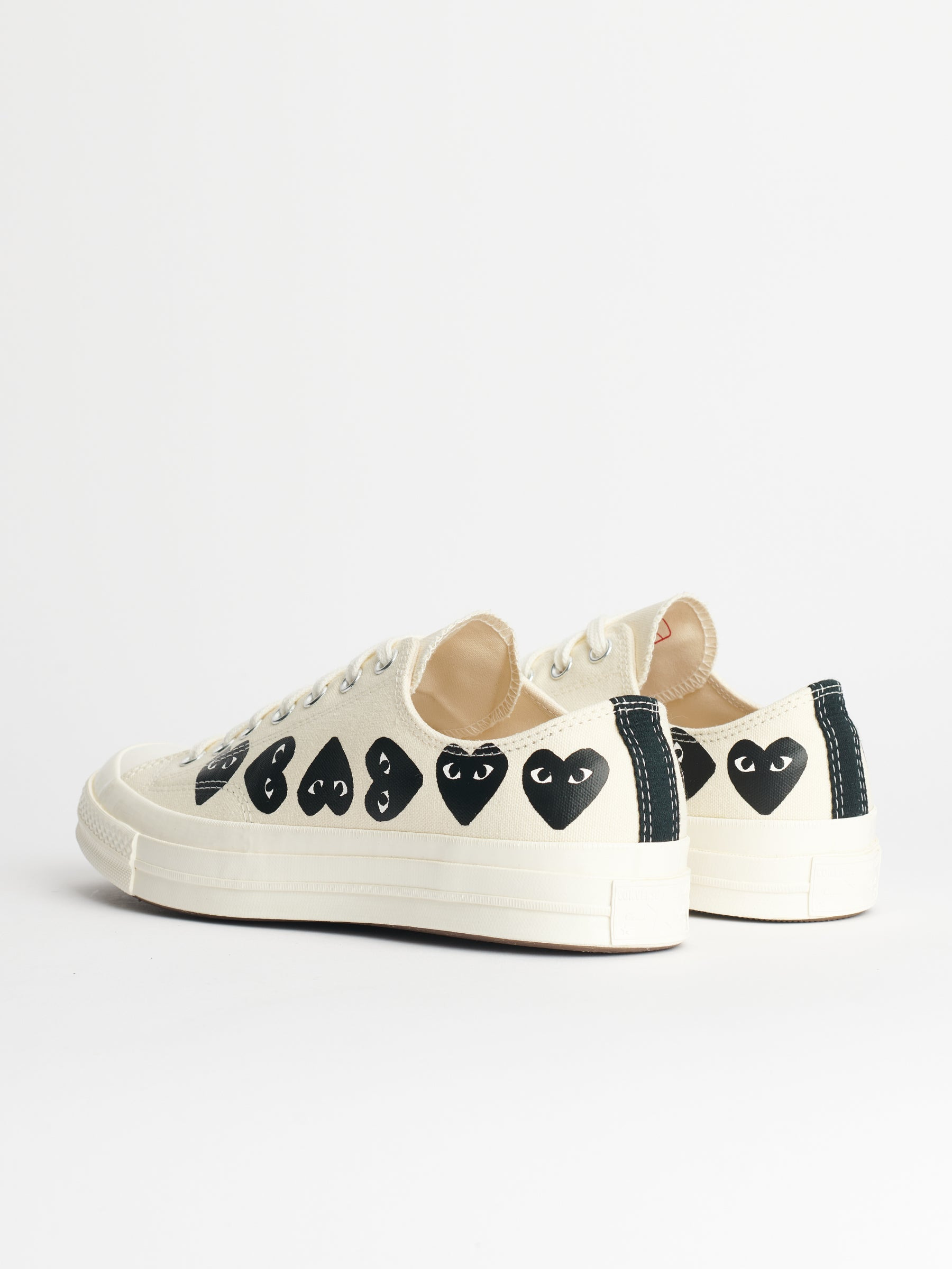 COMME DES GARÇONS PLAY X CONVERSE CHUCK 70 LOW MULTI HEARTS WHITE - 4