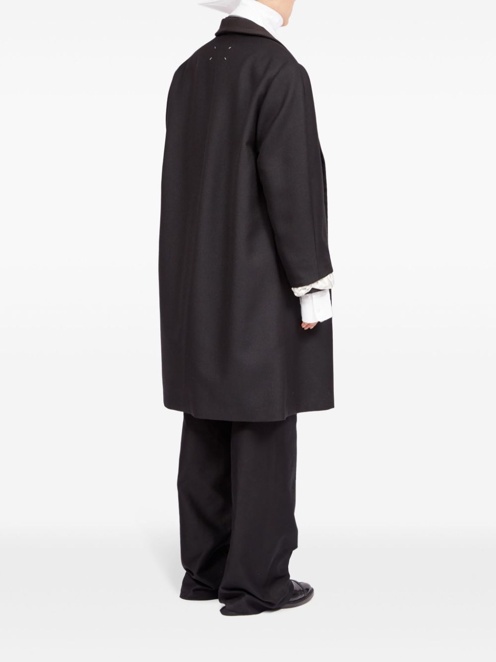 Anonymity of the lining coat - 4