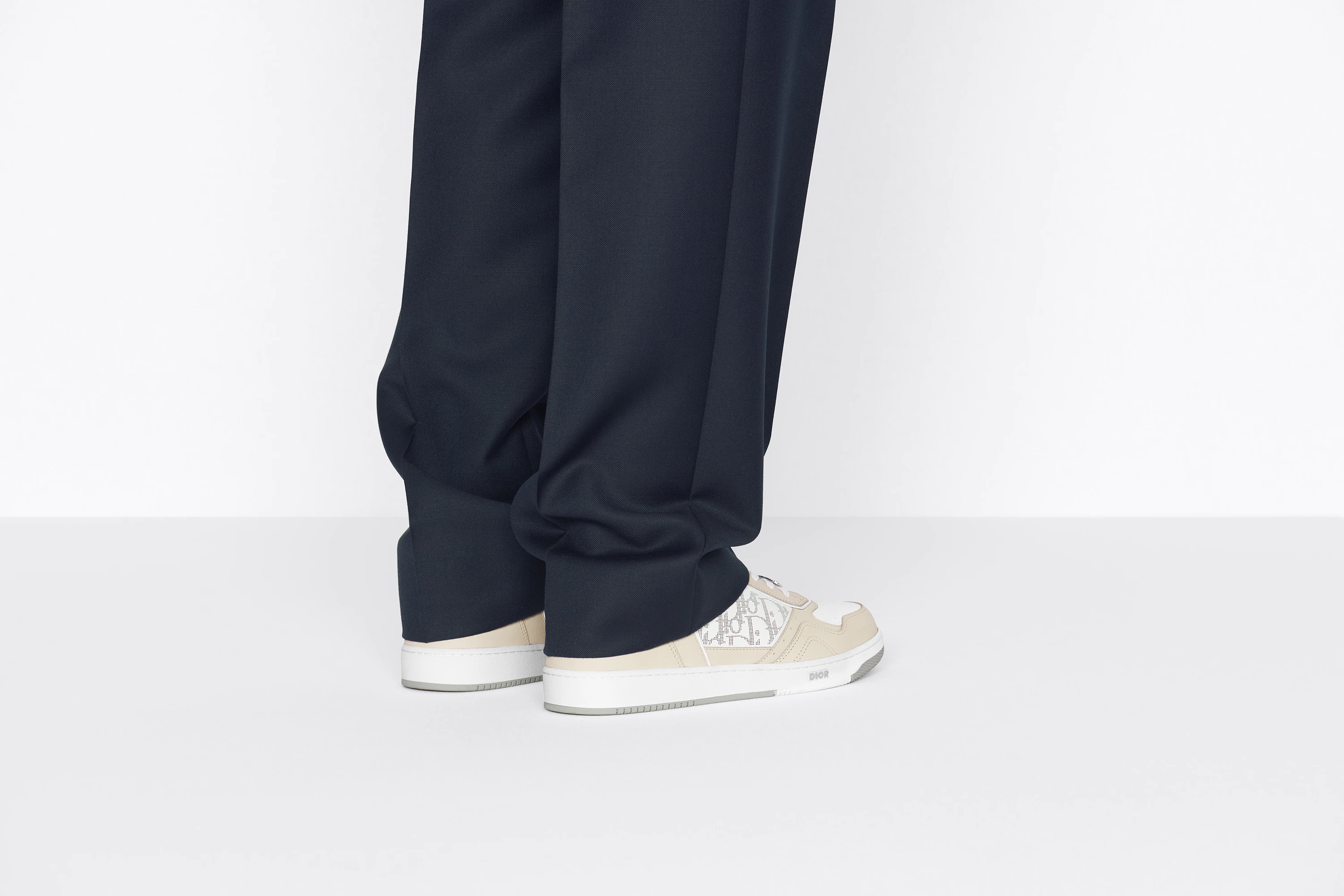 B27 Low-Top Sneaker - 8