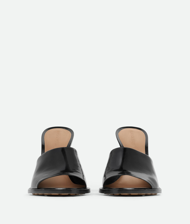 Bottega Veneta Cha-Cha Mule outlook