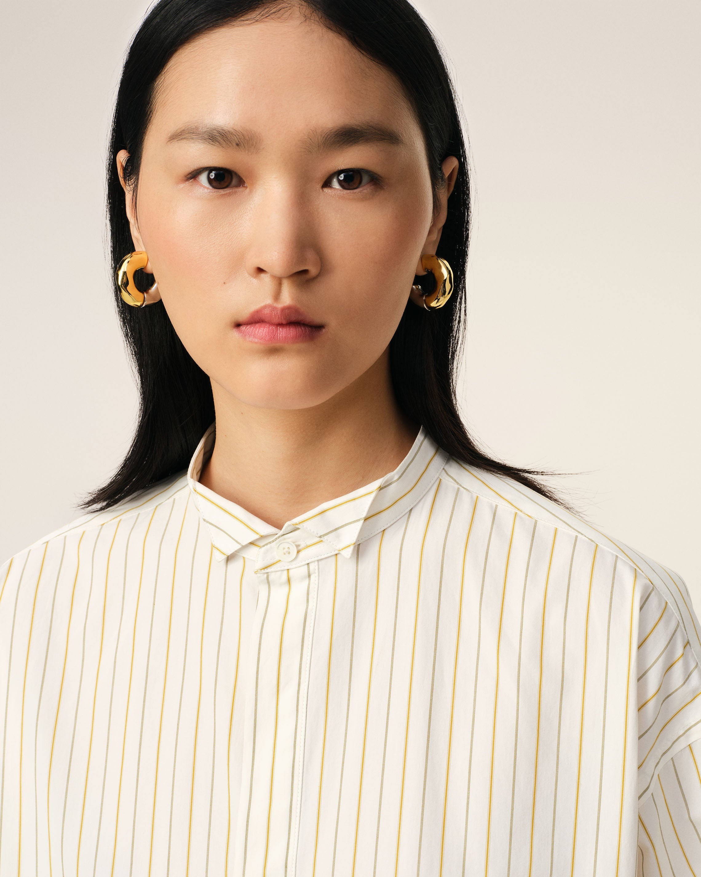 WHITE AND KHAKI COTTON WINGTIP COLLAR OVERSIZED SHIRT - 4