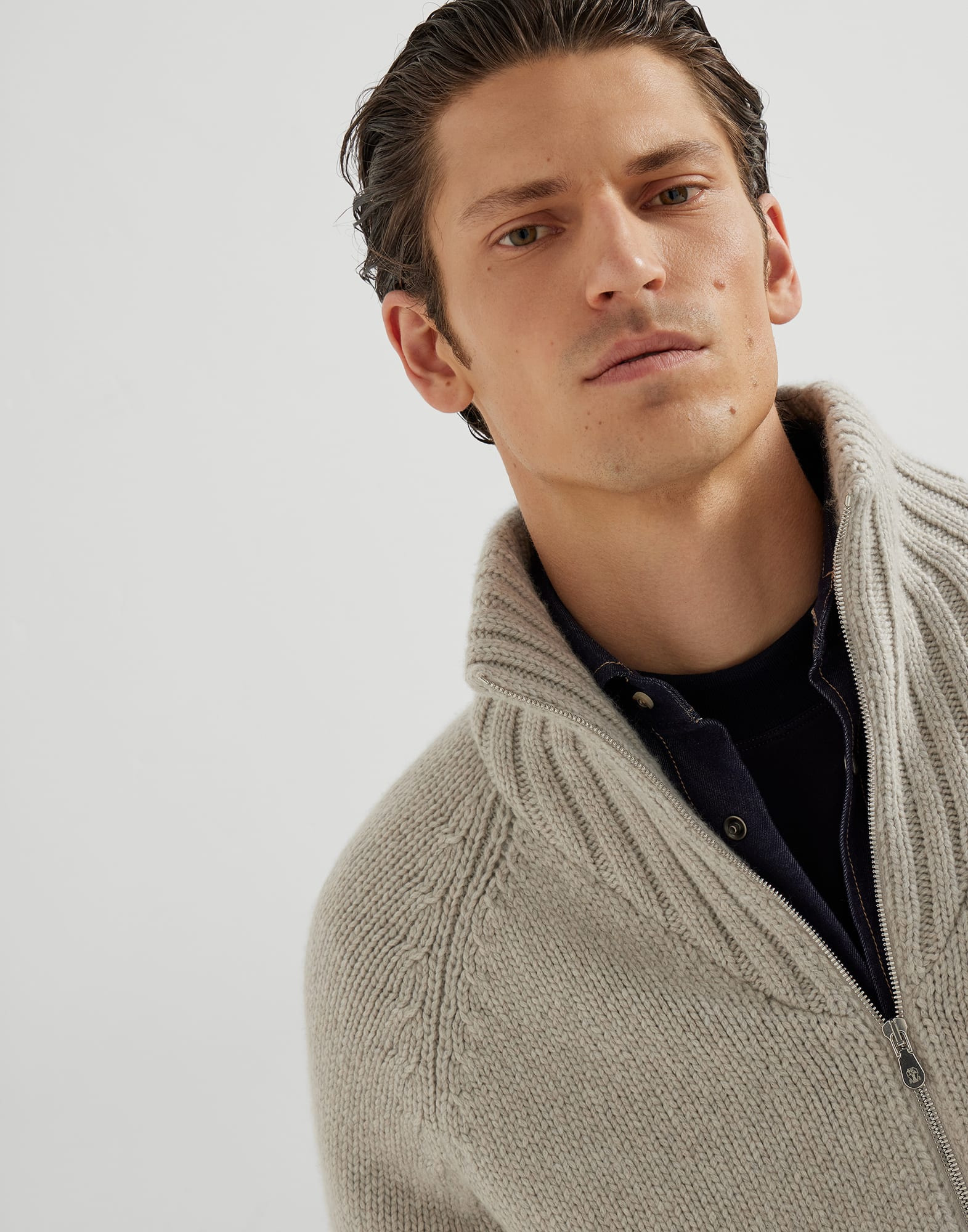 Cashmere Feather yarn knit outerwear jacket with down quilting - 3