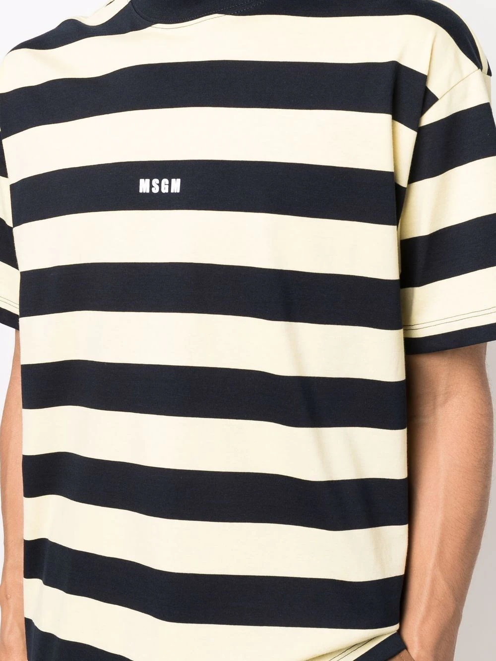 striped short-sleeve T-shirt - 5