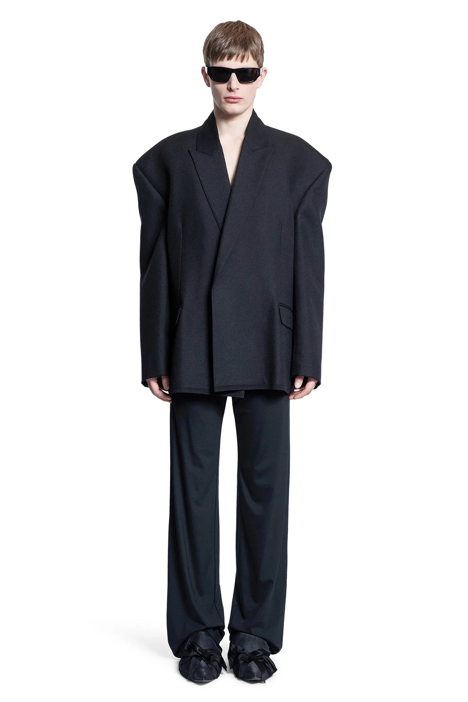 Elastic-Pants-In-Stretch-Modal - 4