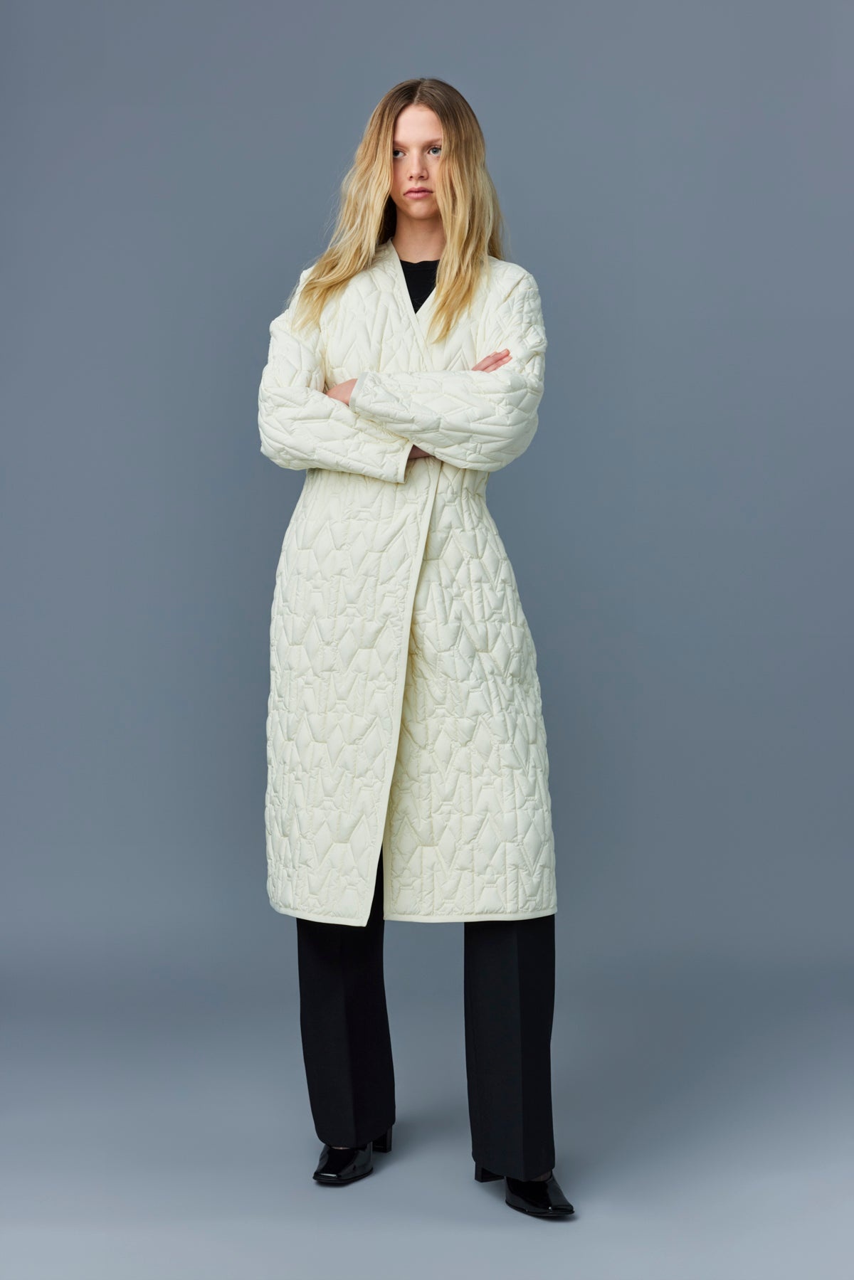 ESTRELLA Matte light down monogram coat - 5