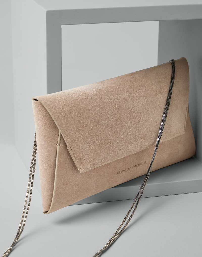 Suede envelope bag with precious chain 3