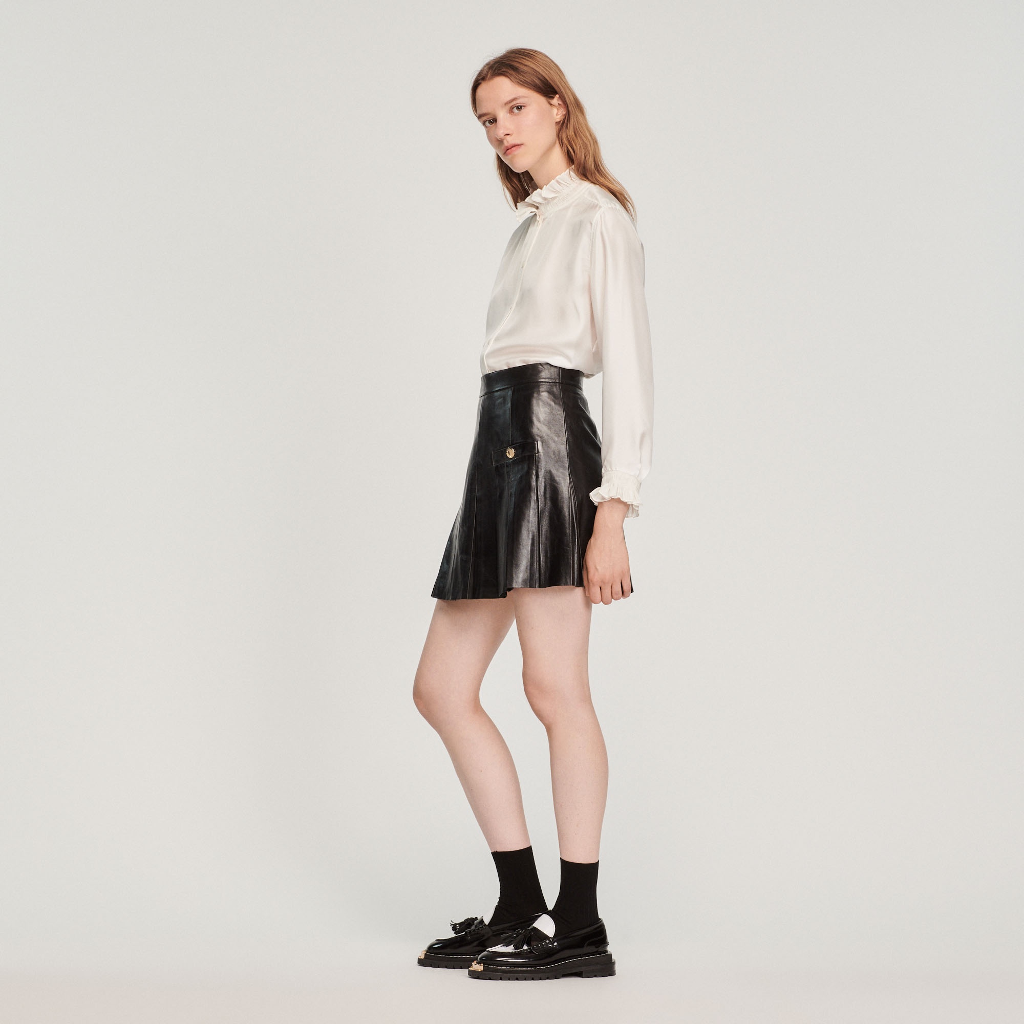 Pleated short leather skirt - 7