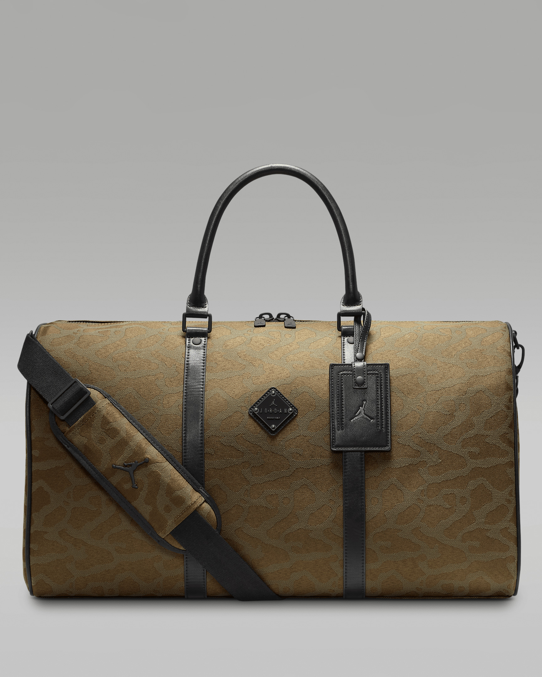バッグ Jordan Icon Duffle Bag Jordan Icon Duffle Bag (40L). Nike.com