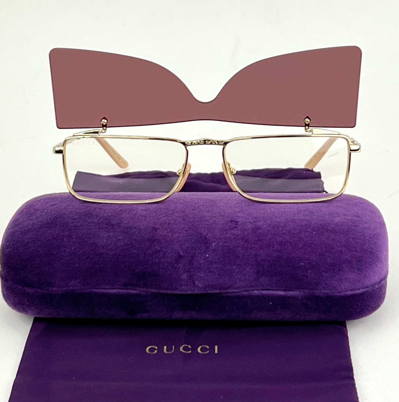 Debsluxurycloset - Gucci Flip-Up Sunglasses Rectangle Red Gold frames GG0363S 002 56 preowned - 2