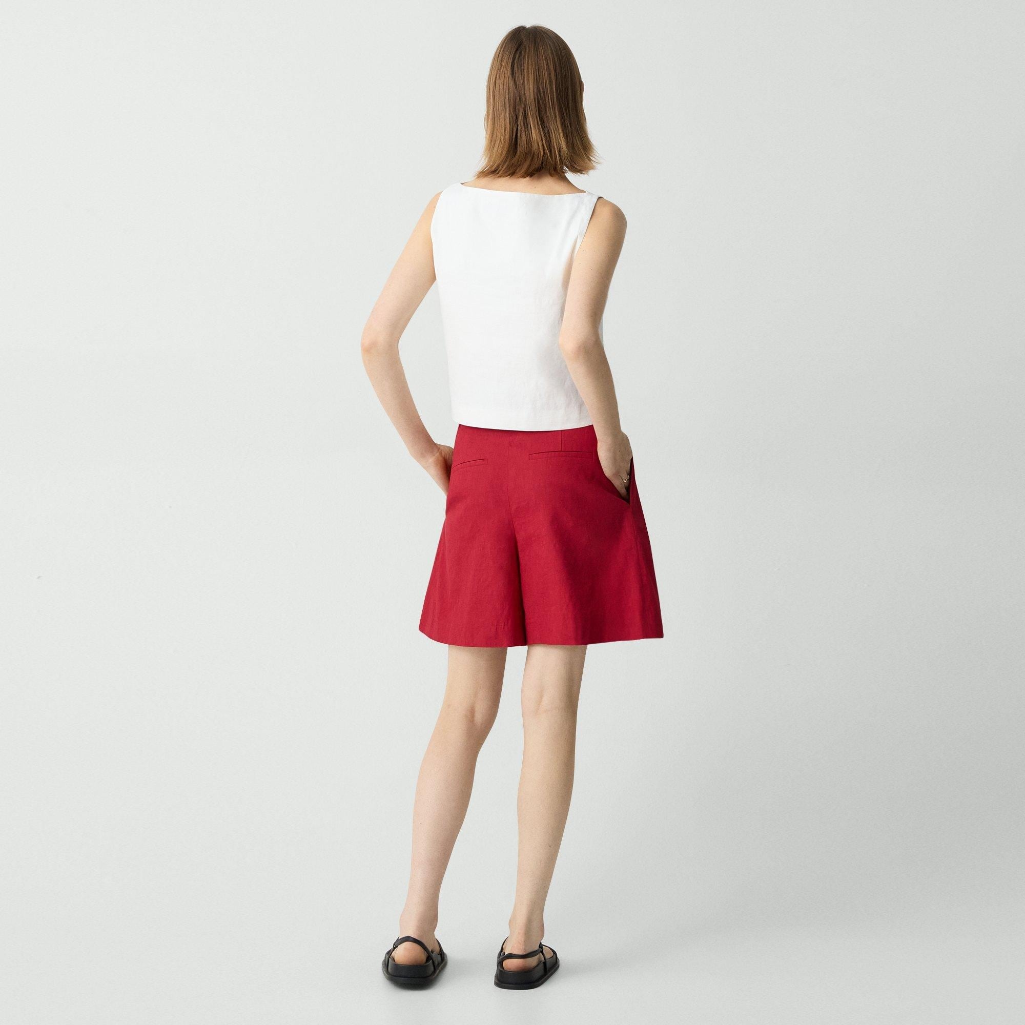 Pleated Short in Good Linen - 4