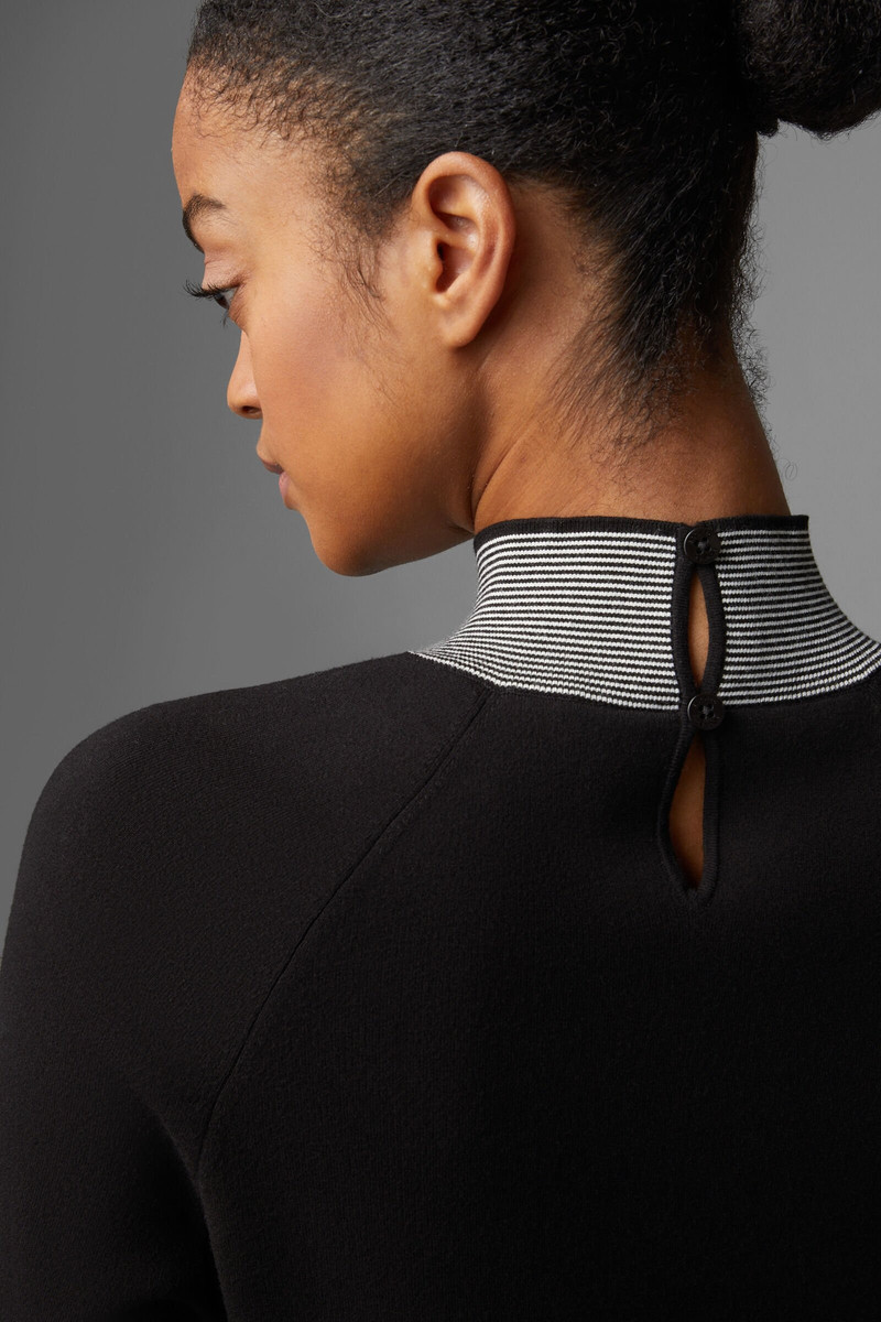 Magda sweater in Black/White 6