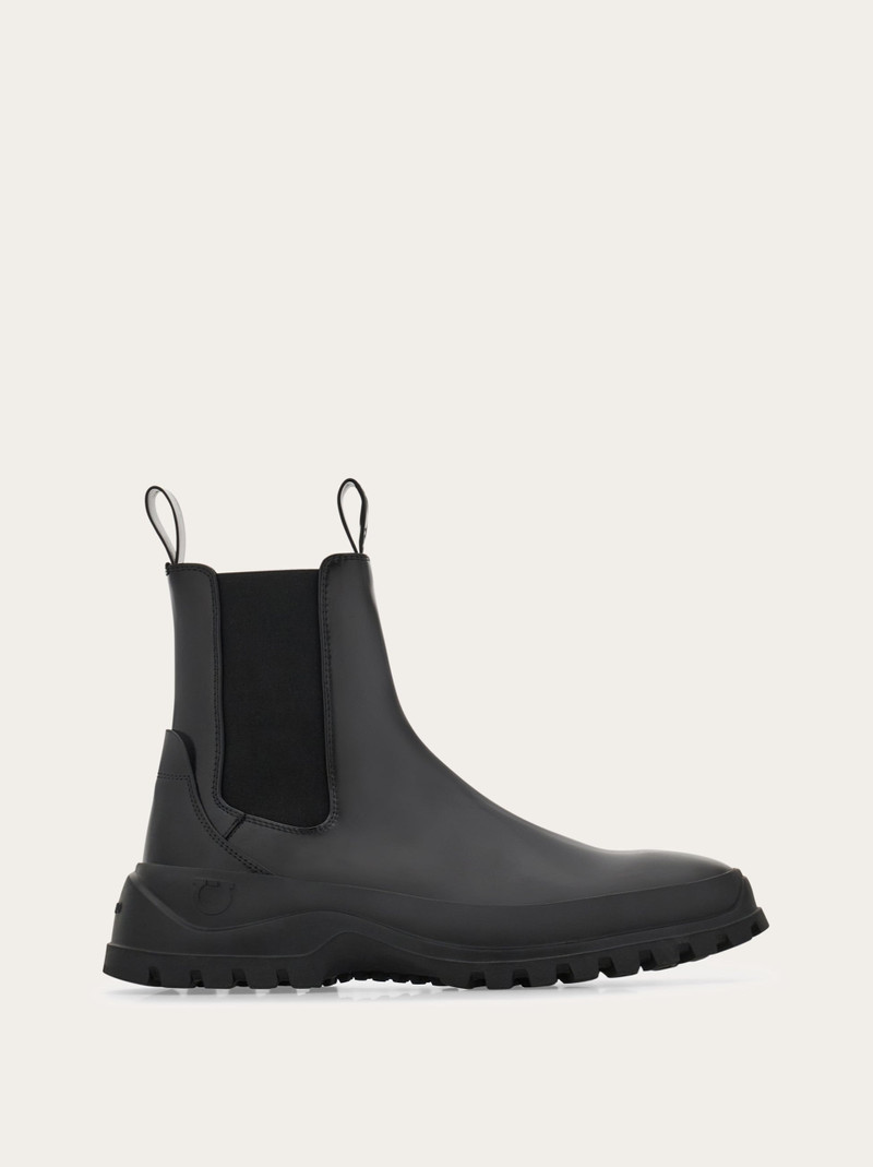 Chelsea boot 1