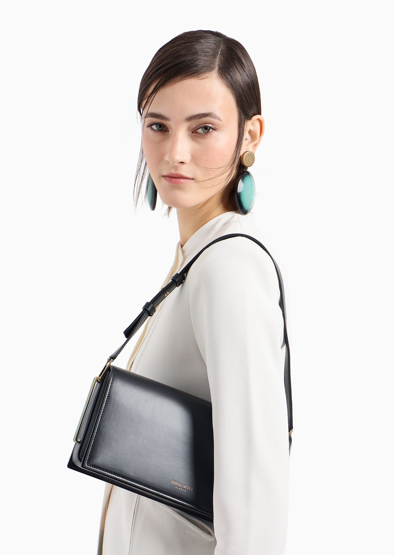 Polished leather baguette bag - 7