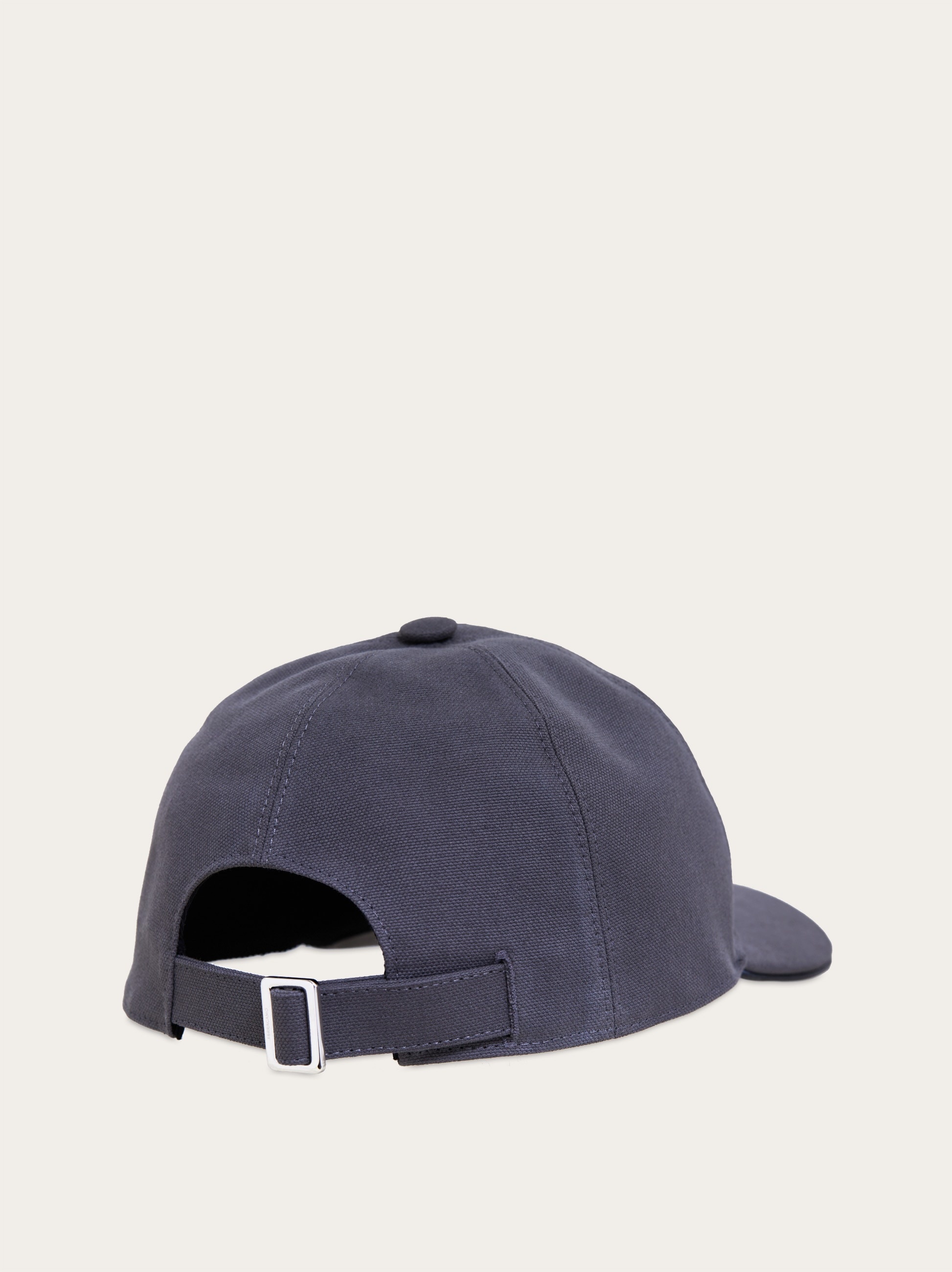 Baseball cap with signature - 2