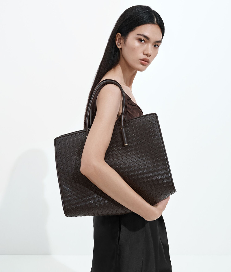 Bottega Veneta Barbara Tote outlook