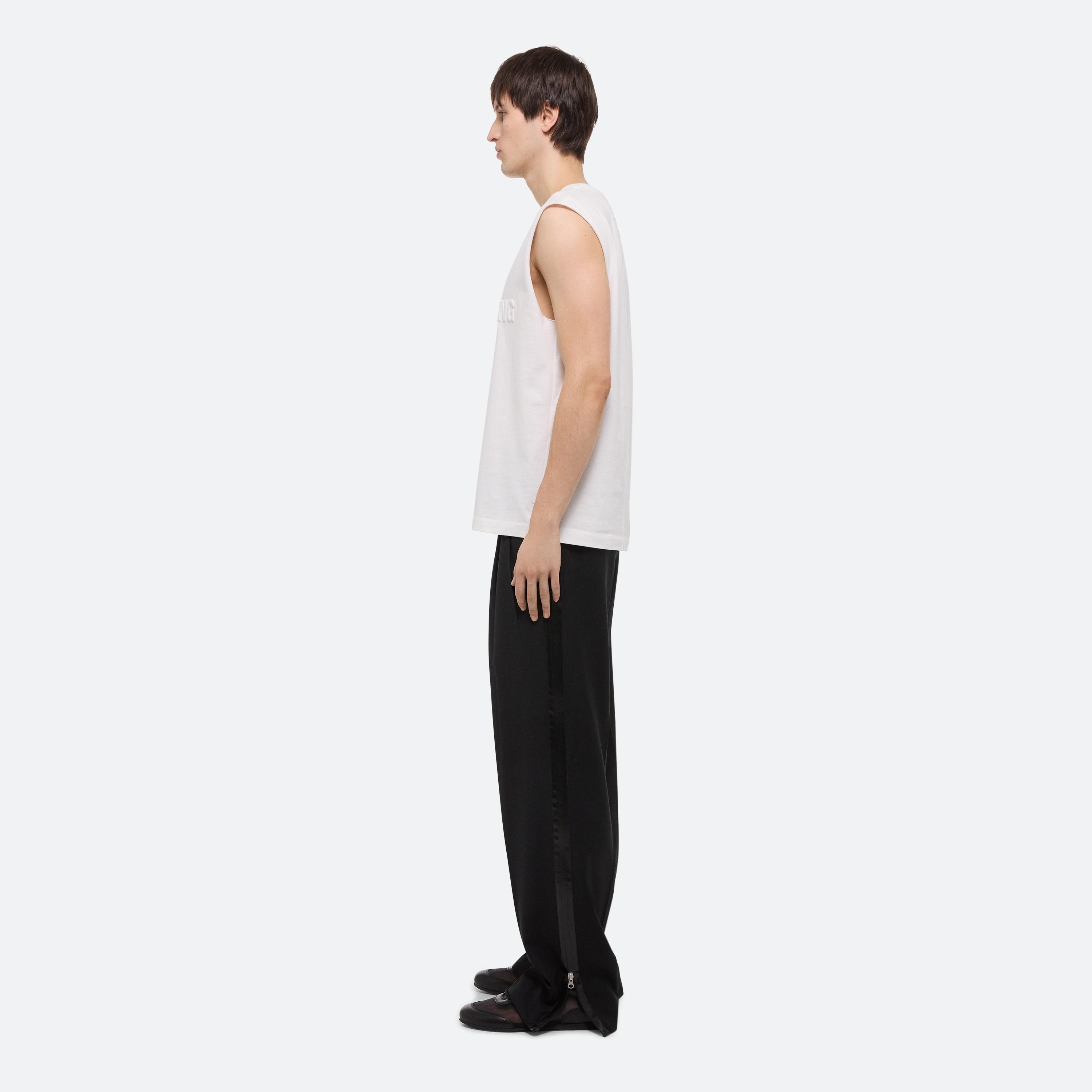 EMBOSSED LOGO TANK - 4
