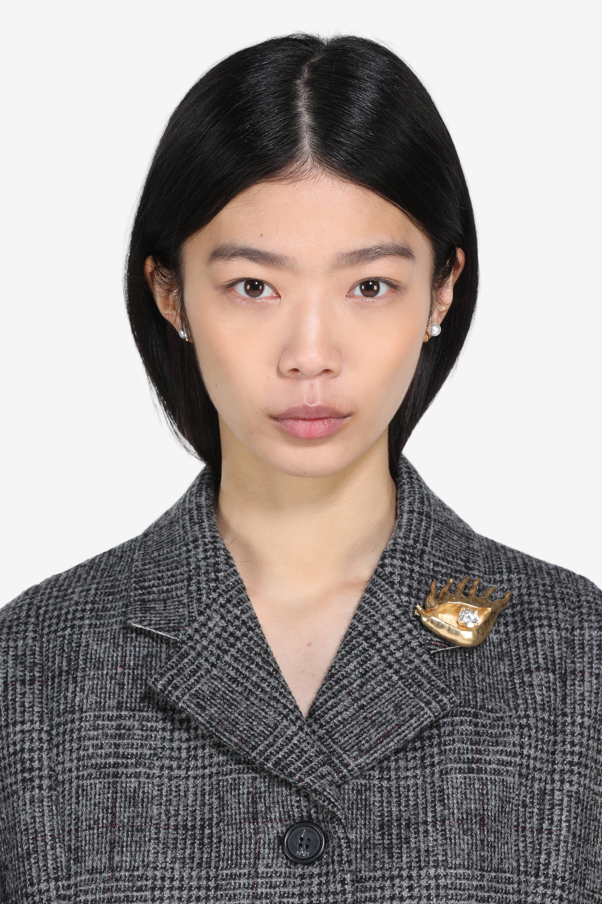 GOLDEN EYE-SHAPED BROOCH - 3