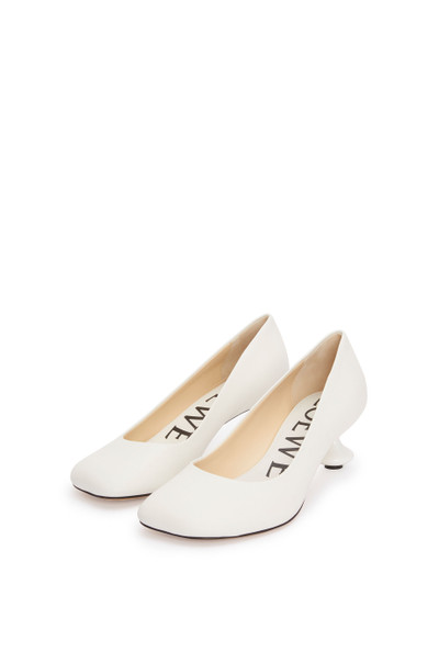 Loewe Toy pump in goatskin outlook