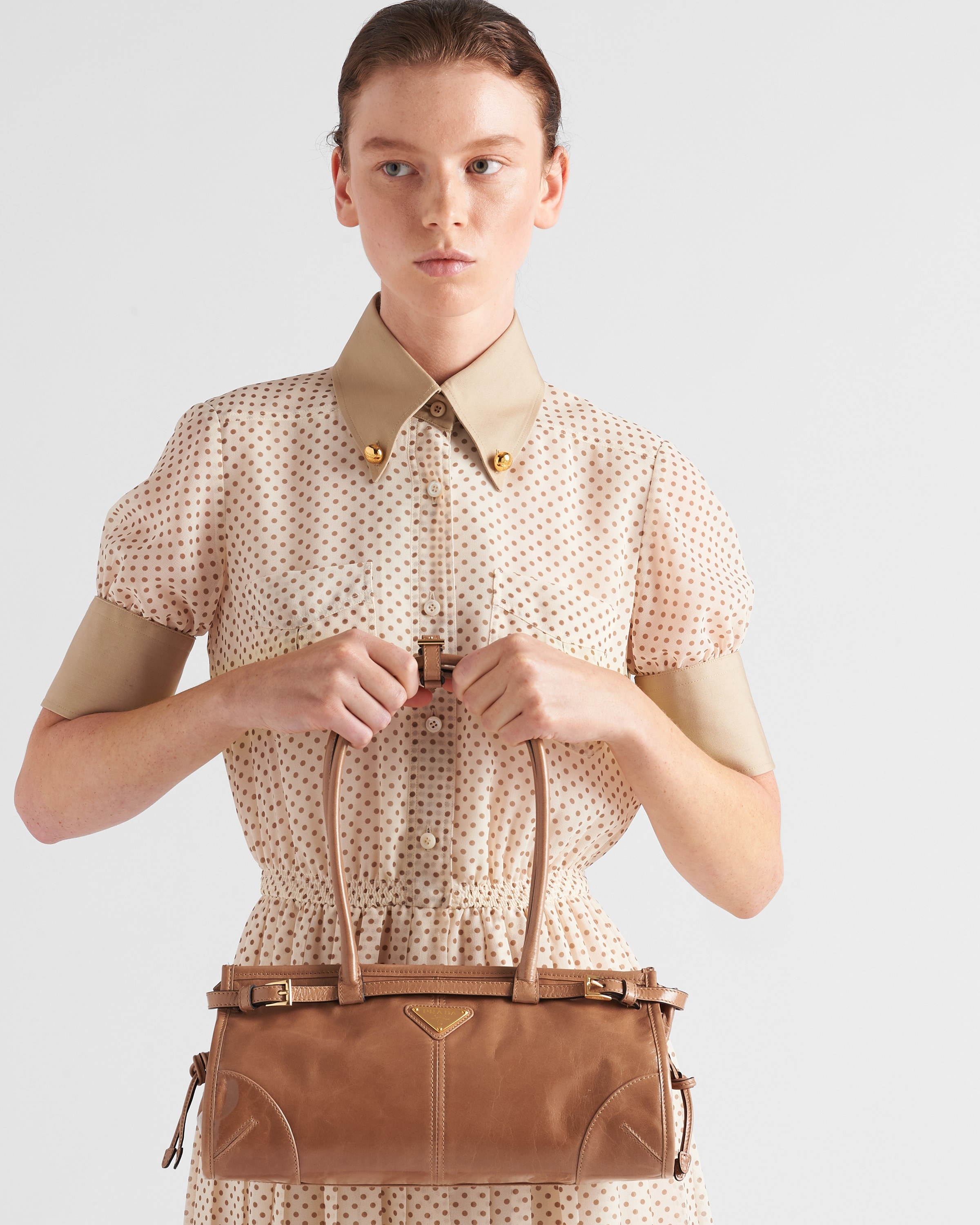 Medium leather handbag - 2