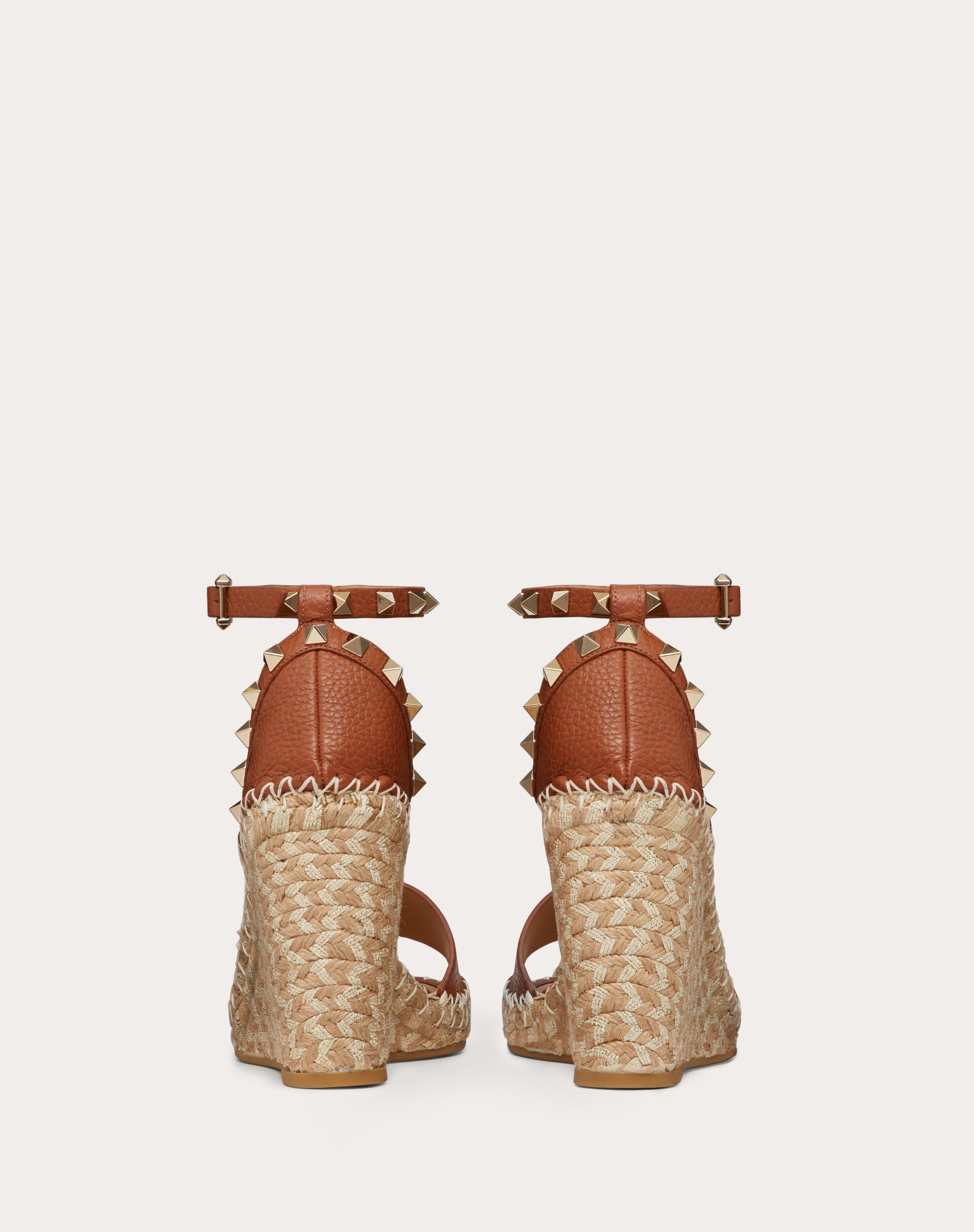 ROCKSTUD DOUBLE WEDGE SANDAL IN GRAINY CALFSKIN 105MM - 3