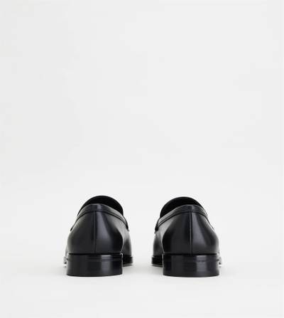 Tod's LOAFERS IN LEATHER - BLACK outlook