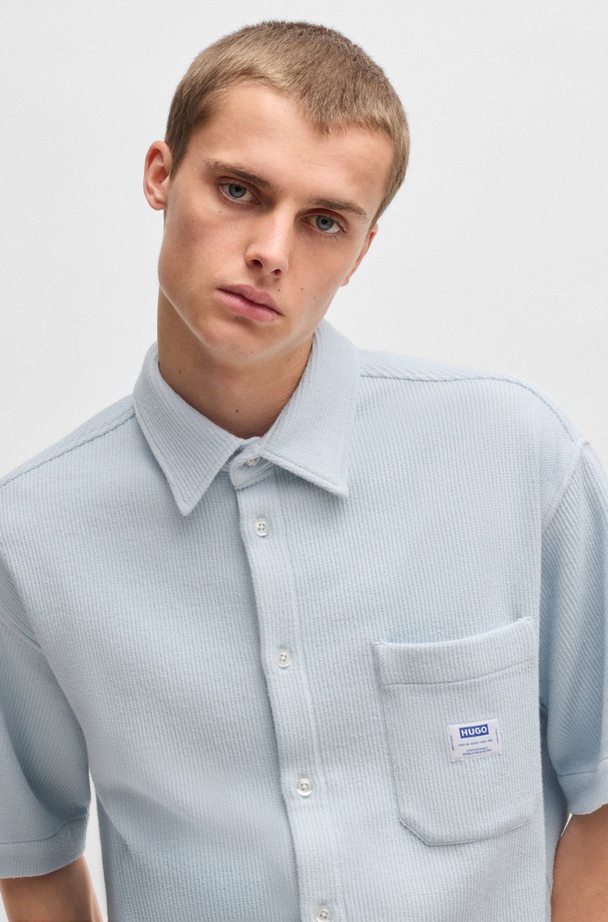 SHORT-SLEEVED SHIRT IN WAFFLE-STRUCTURED COTTON - 3